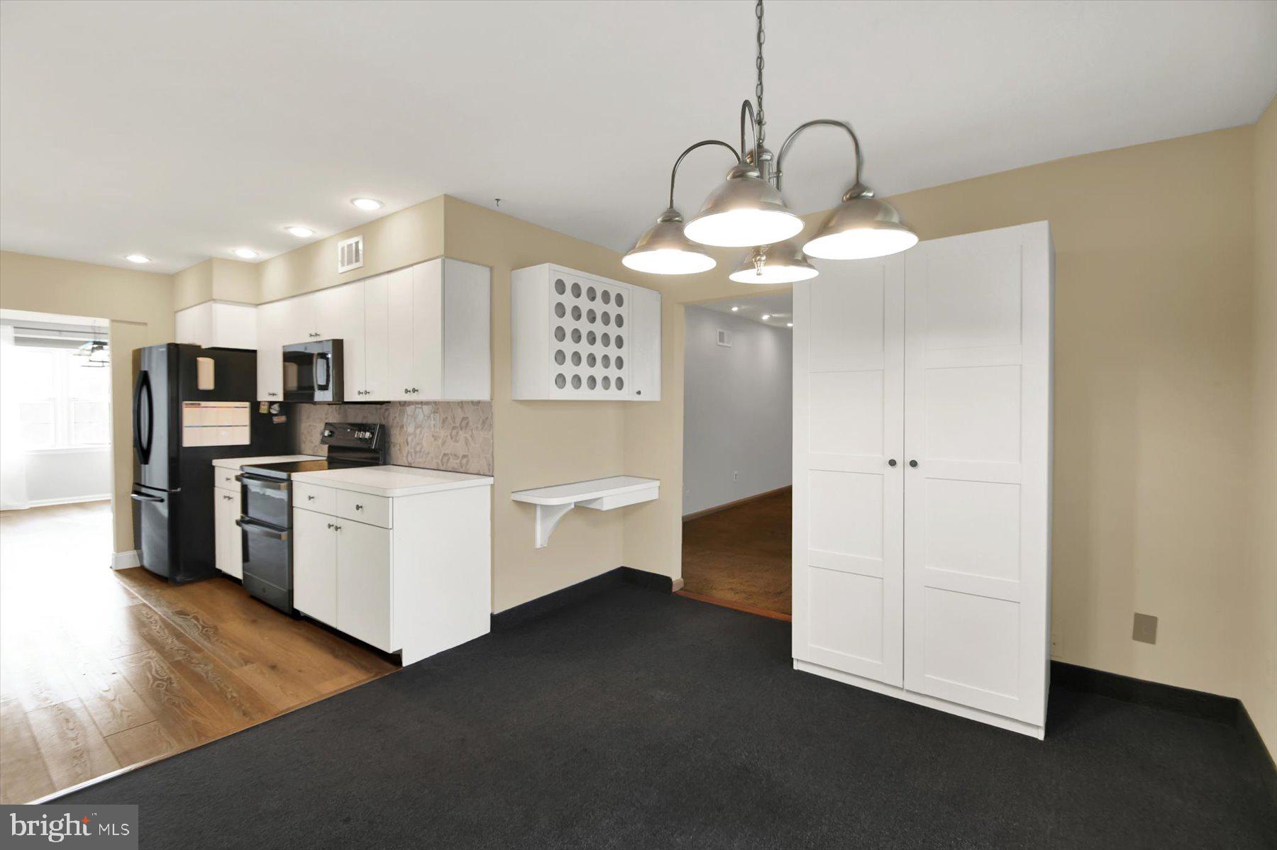 PEBBLE BROOK - Residential