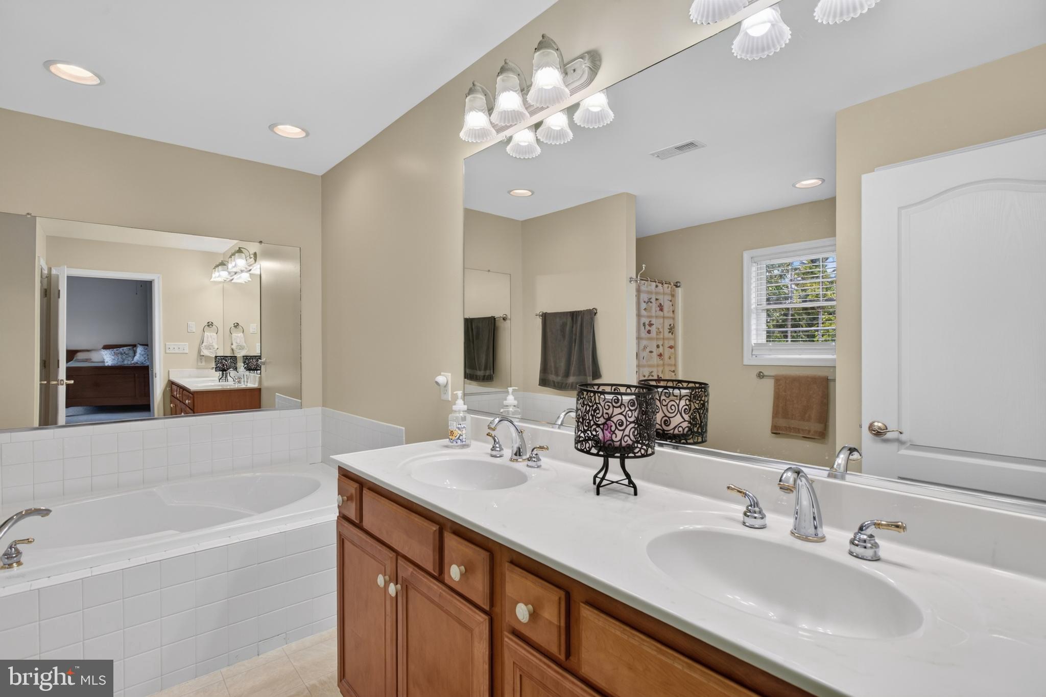 CANTER ESTATES - Residential