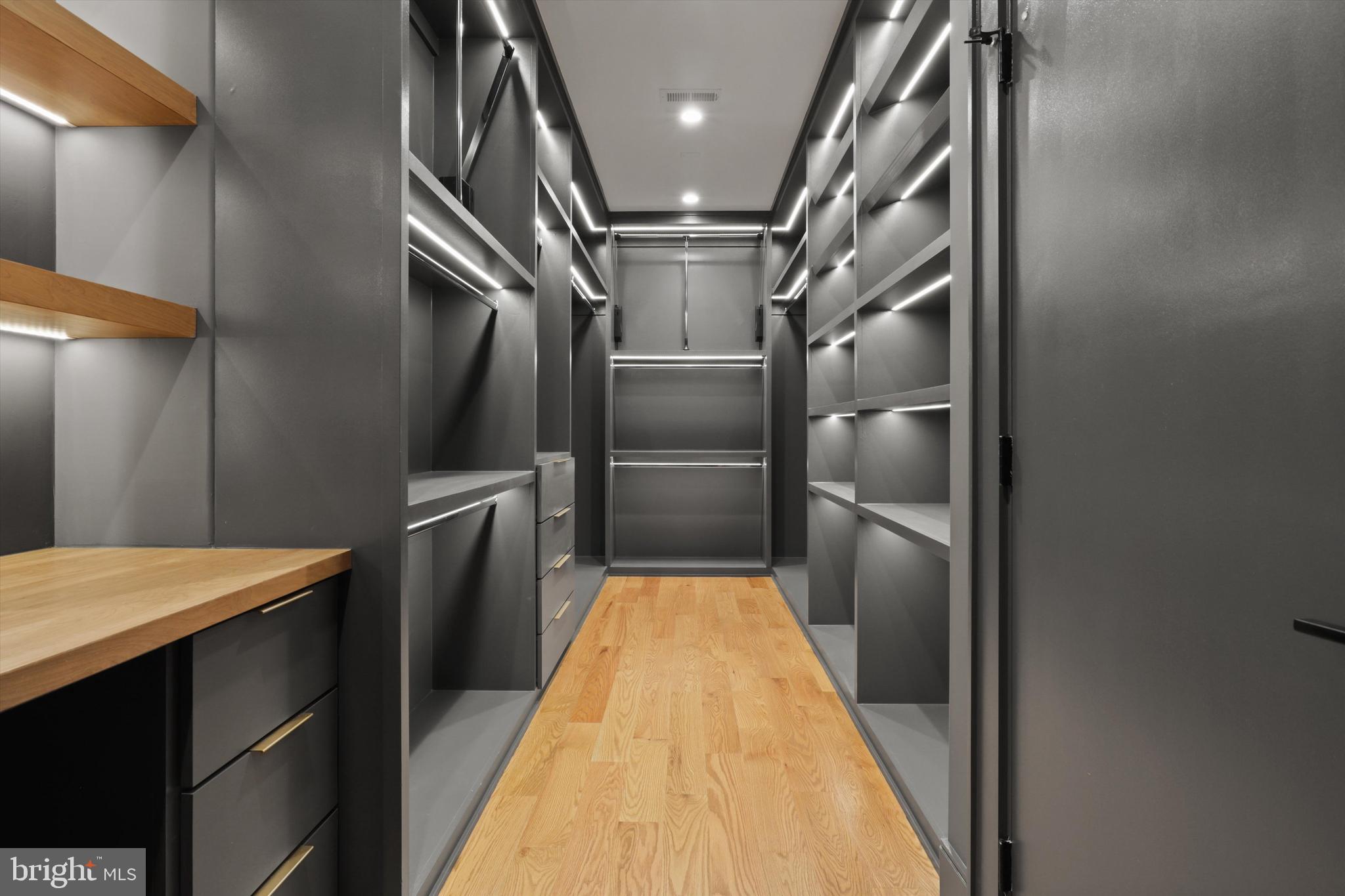 SOUTHRIDGE - Residential