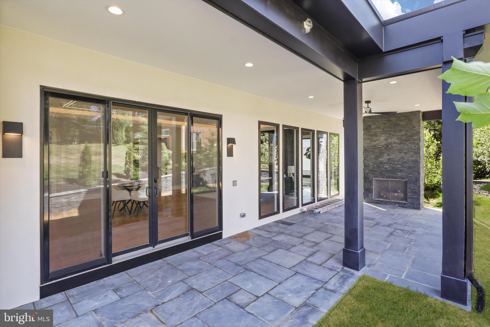 SOUTHRIDGE - Residential