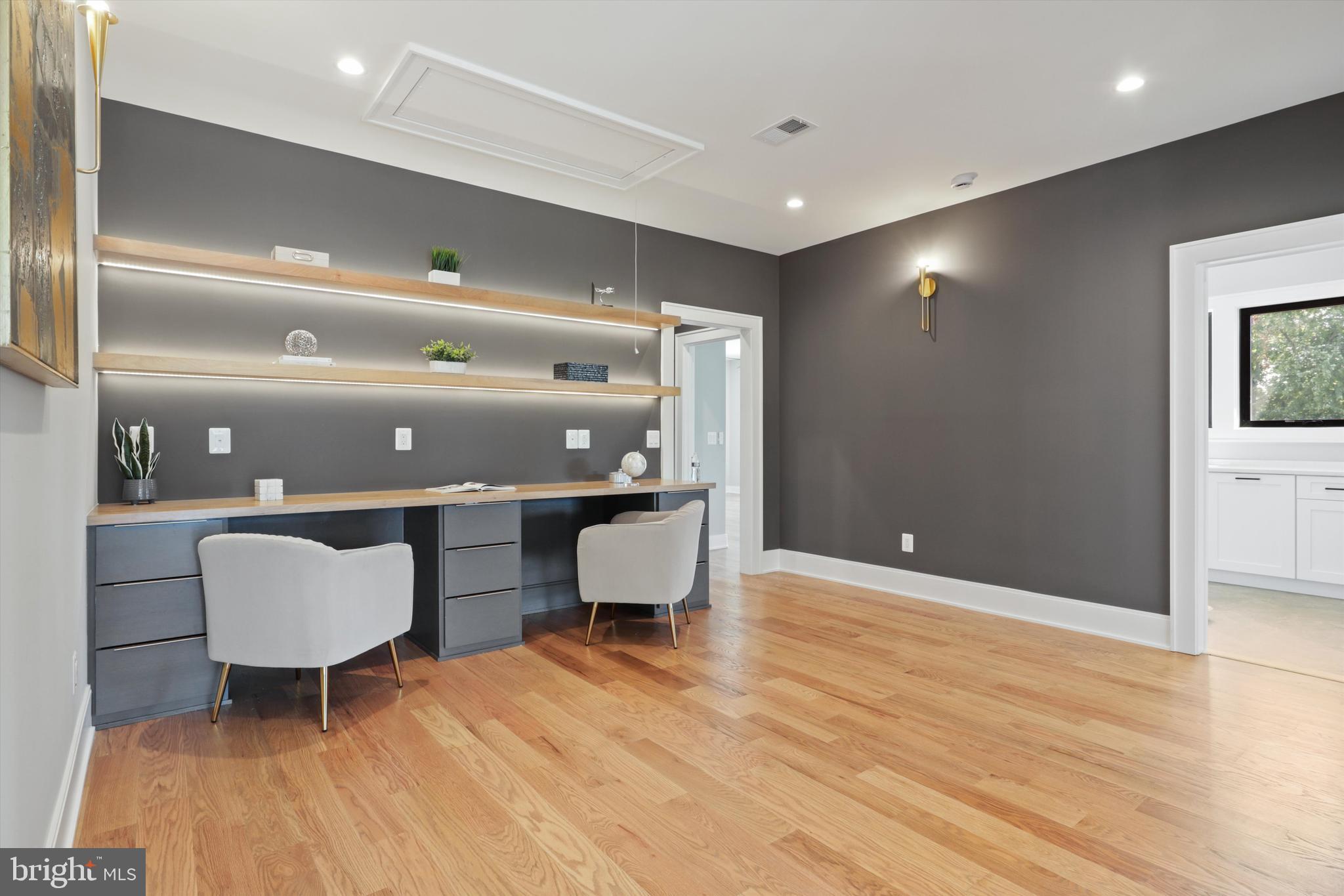 SOUTHRIDGE - Residential