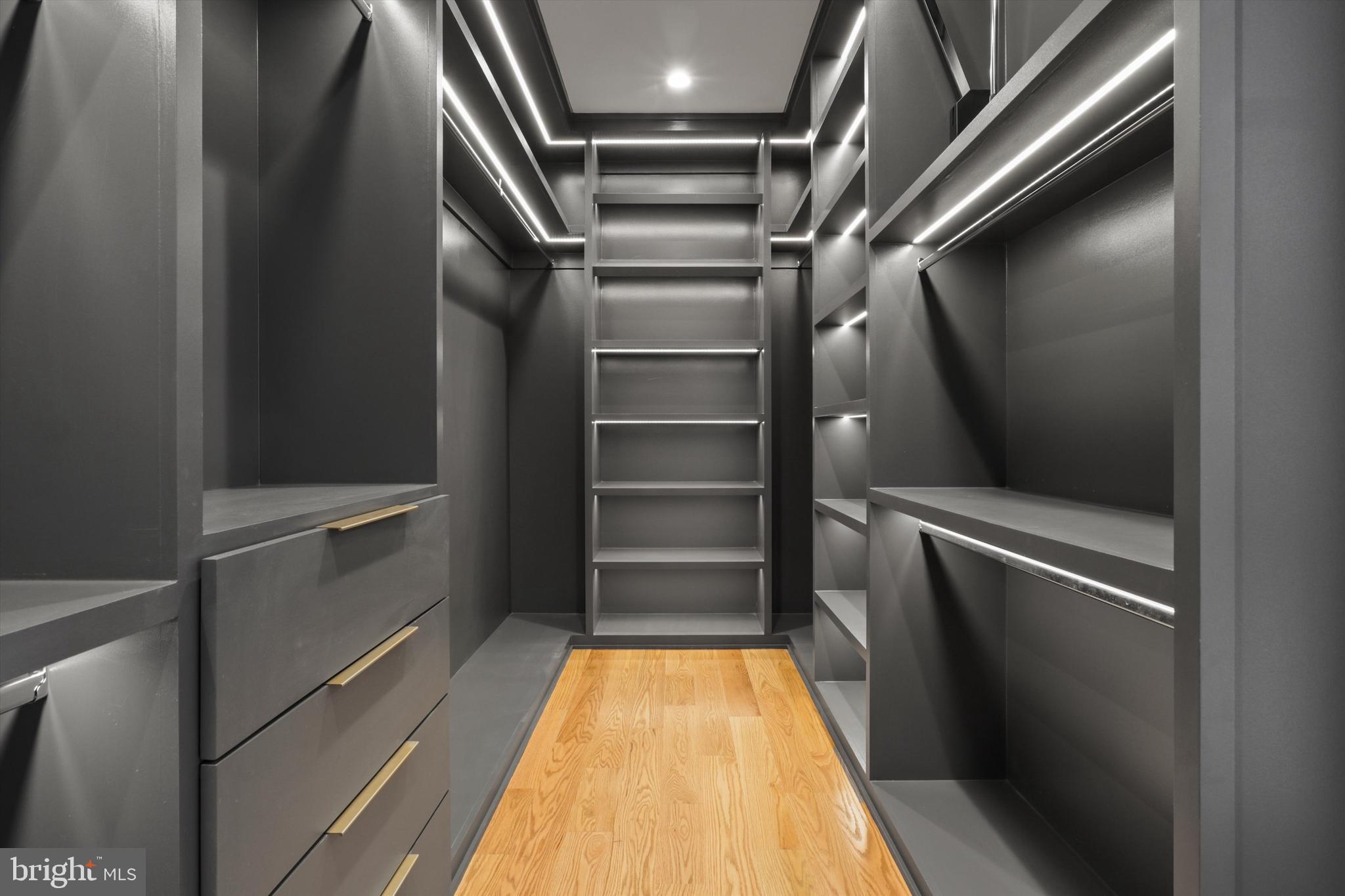 SOUTHRIDGE - Residential