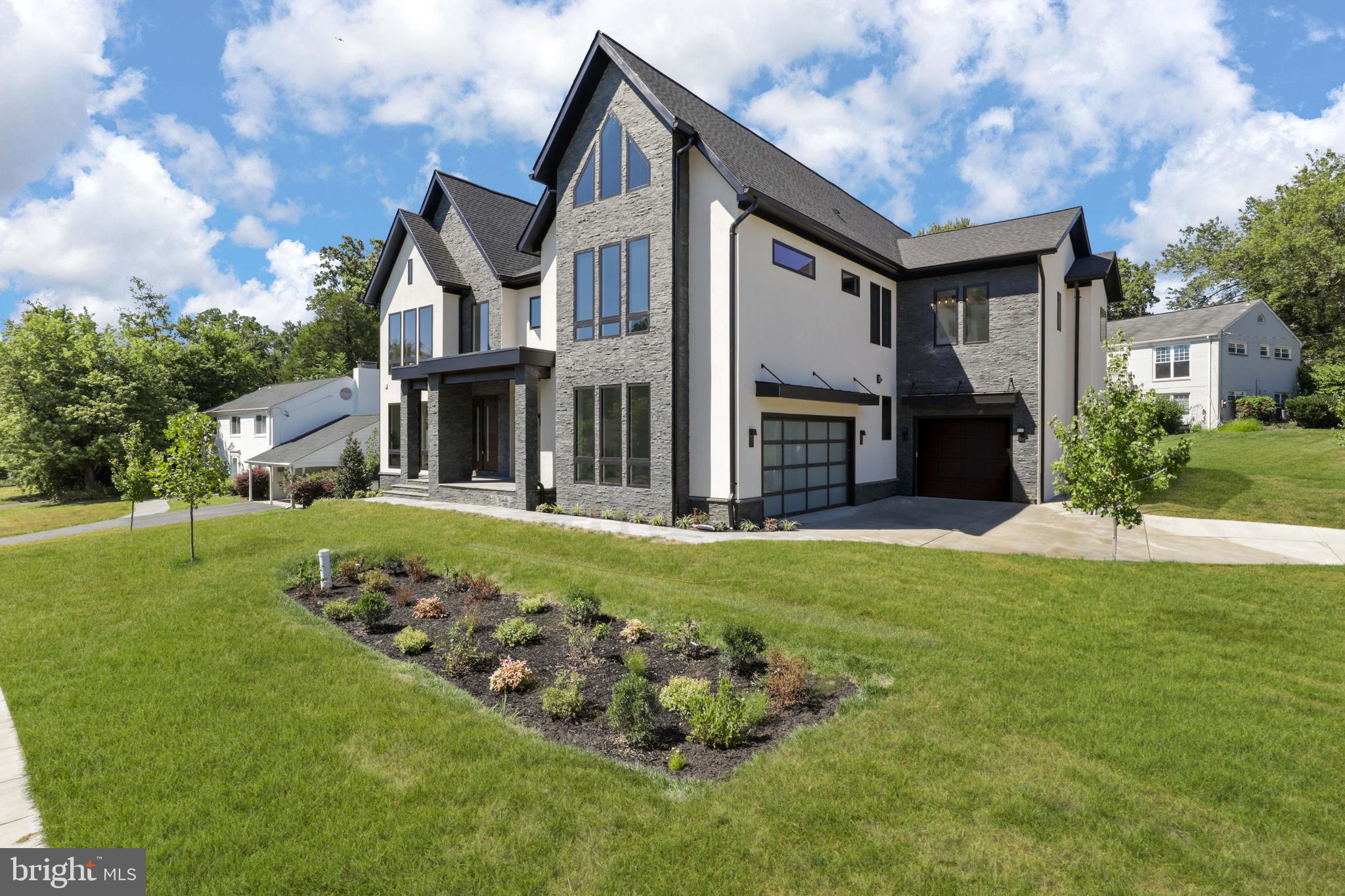 SOUTHRIDGE - Residential