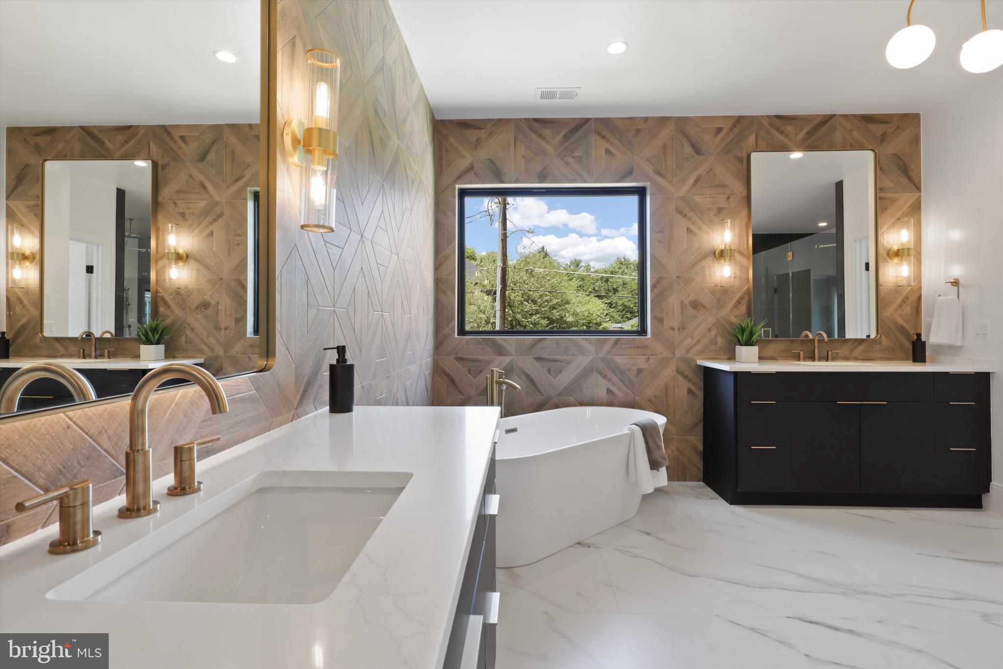 SOUTHRIDGE - Residential