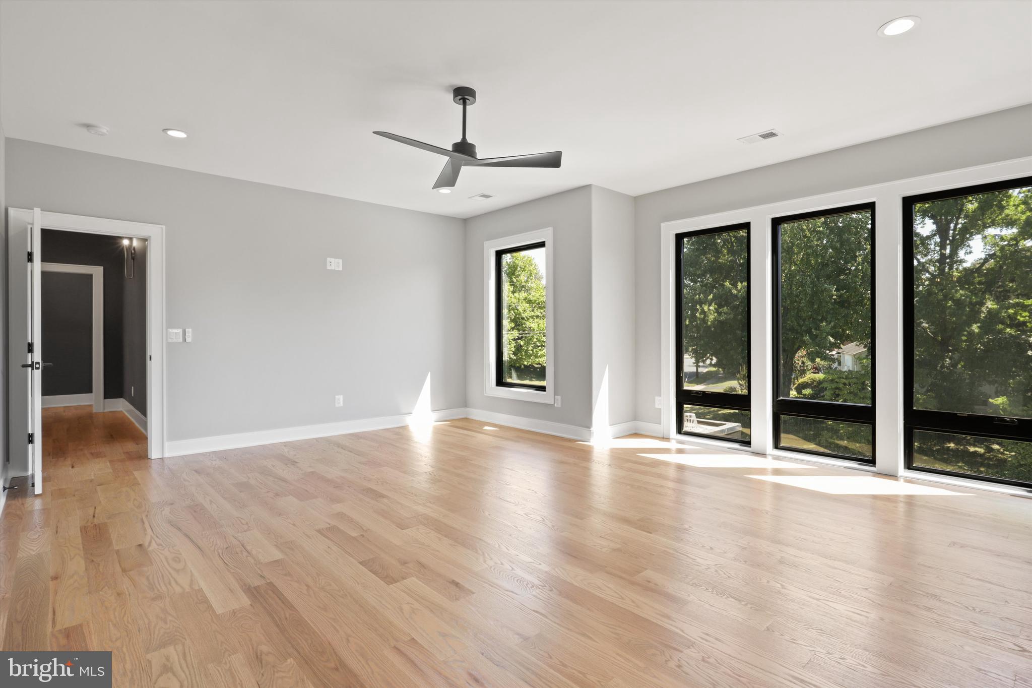SOUTHRIDGE - Residential