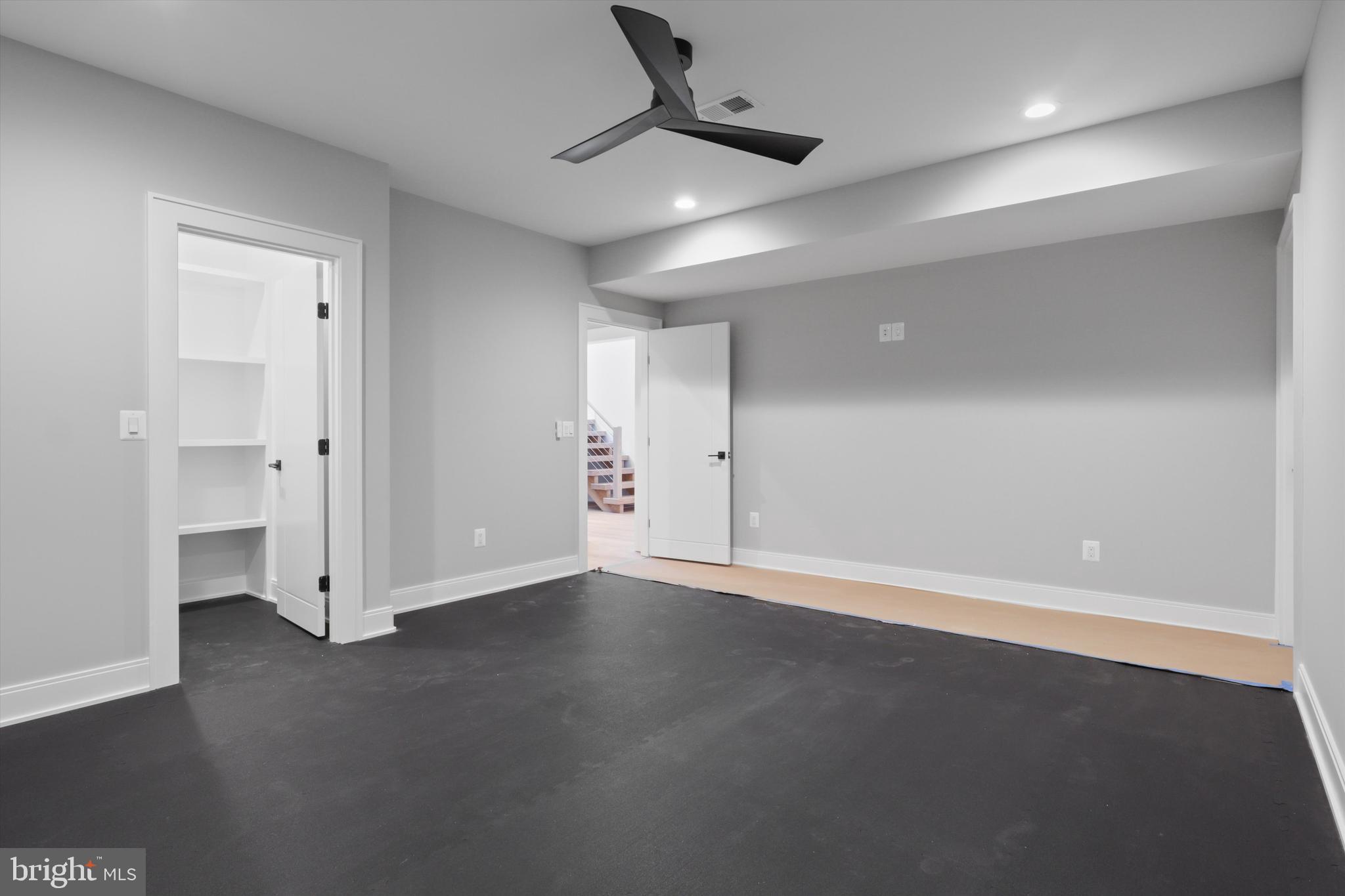 SOUTHRIDGE - Residential
