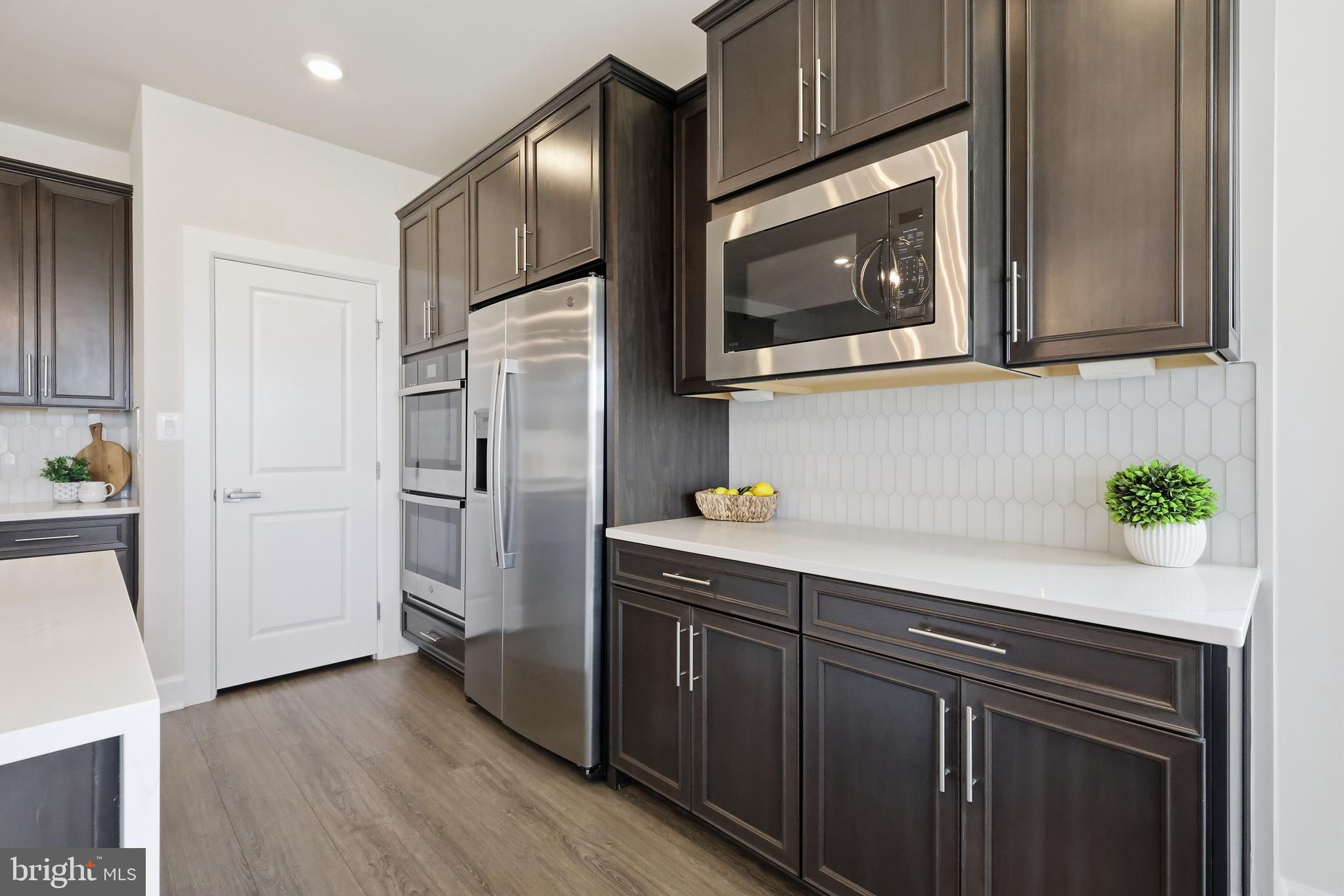 WELLINGTON FARMS - Residential