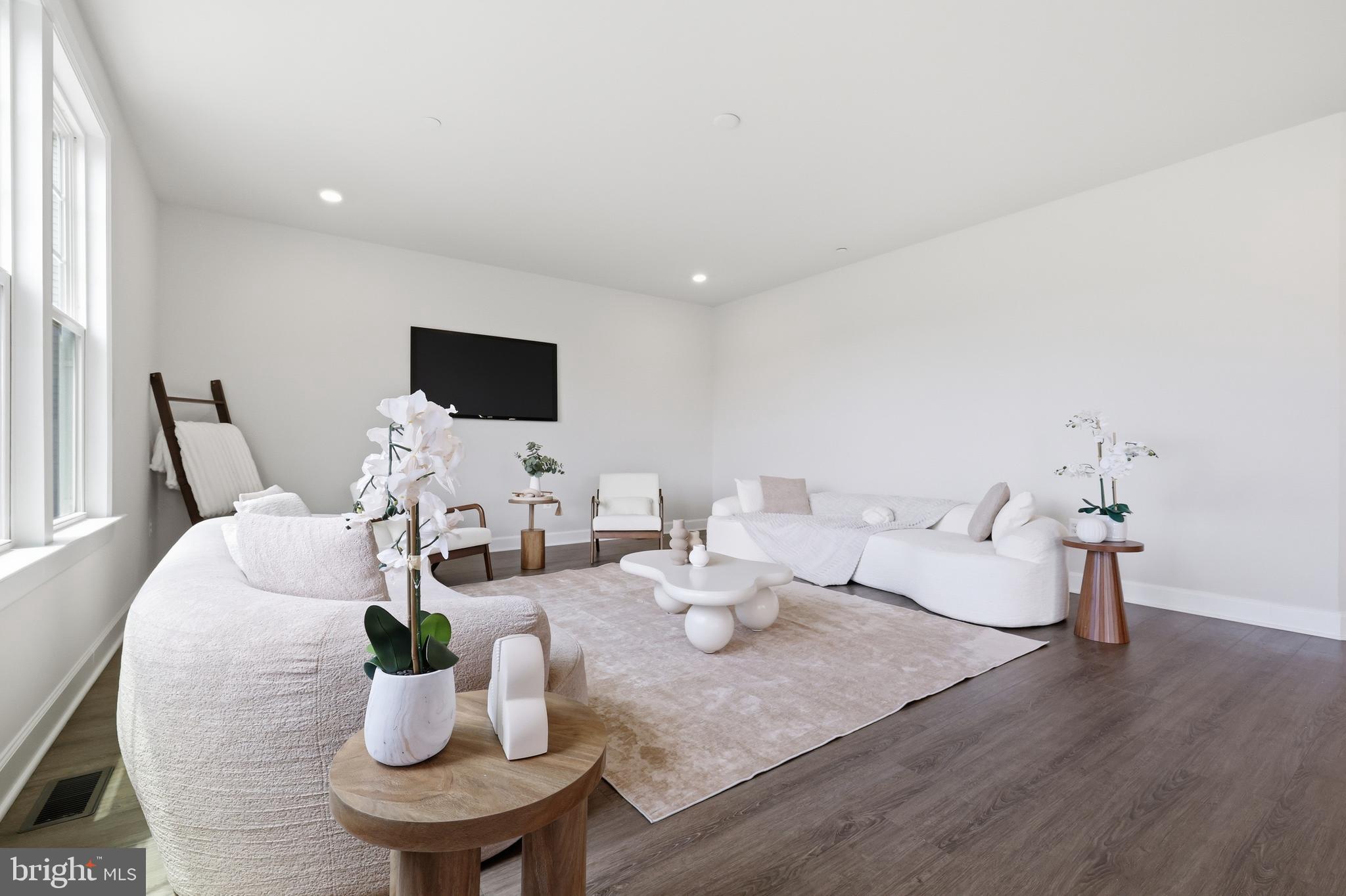 WELLINGTON FARMS - Residential