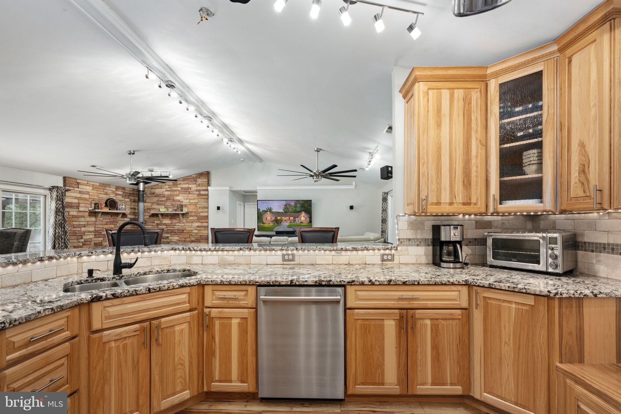 TALL PINES - Residential