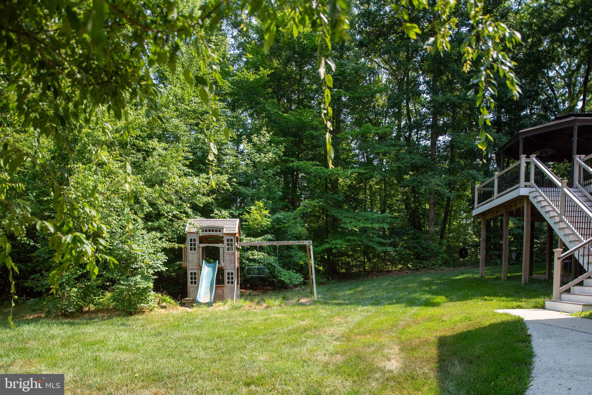TALL PINES - Residential