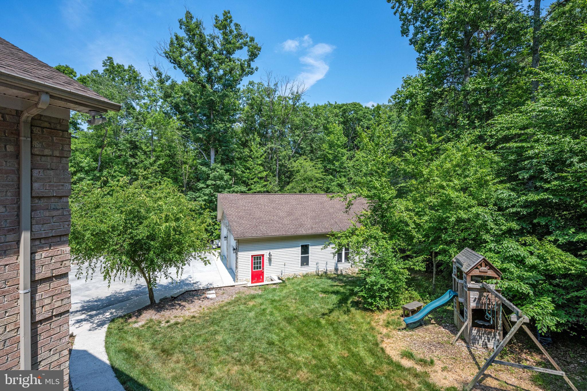 TALL PINES - Residential