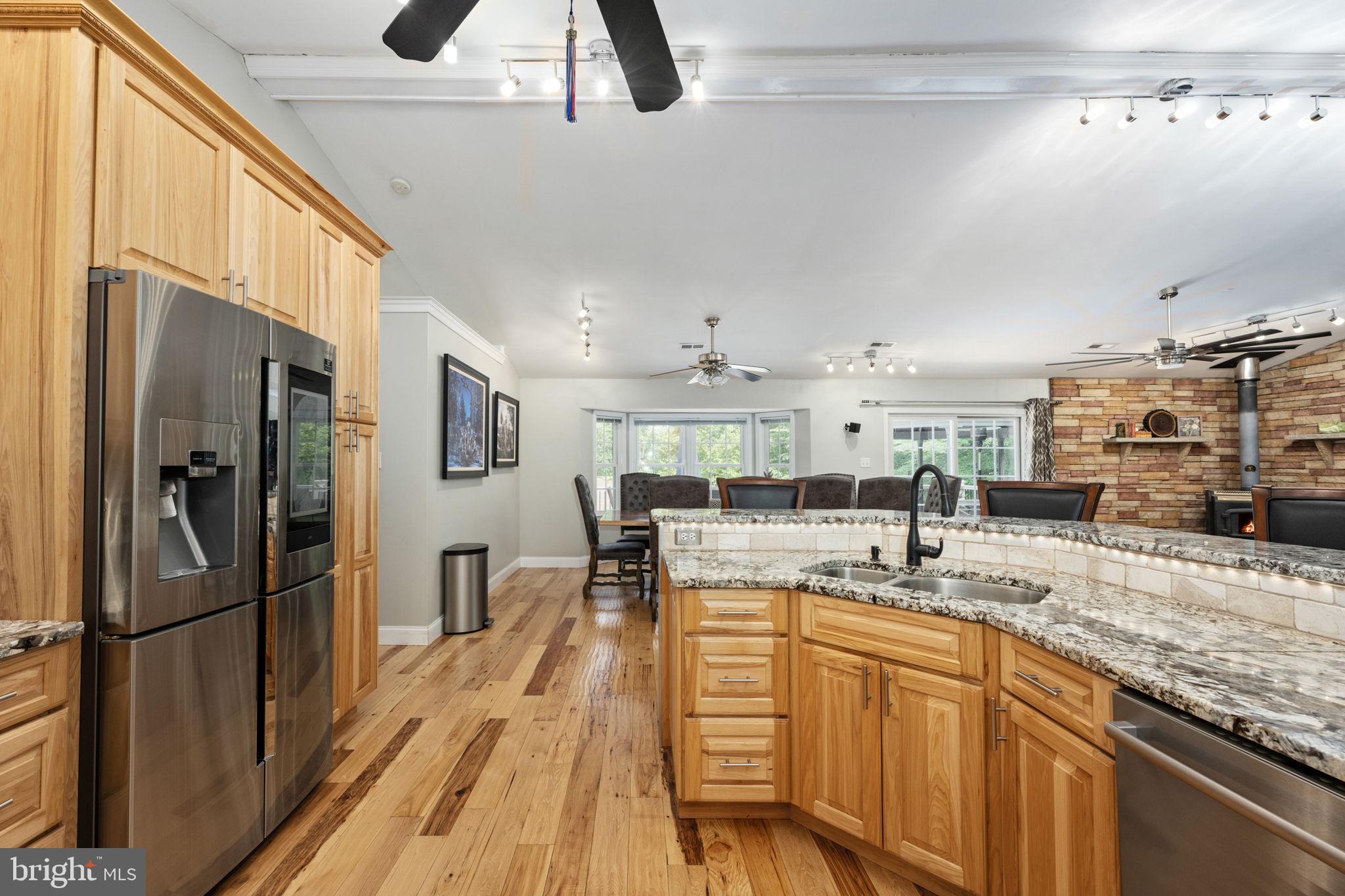TALL PINES - Residential
