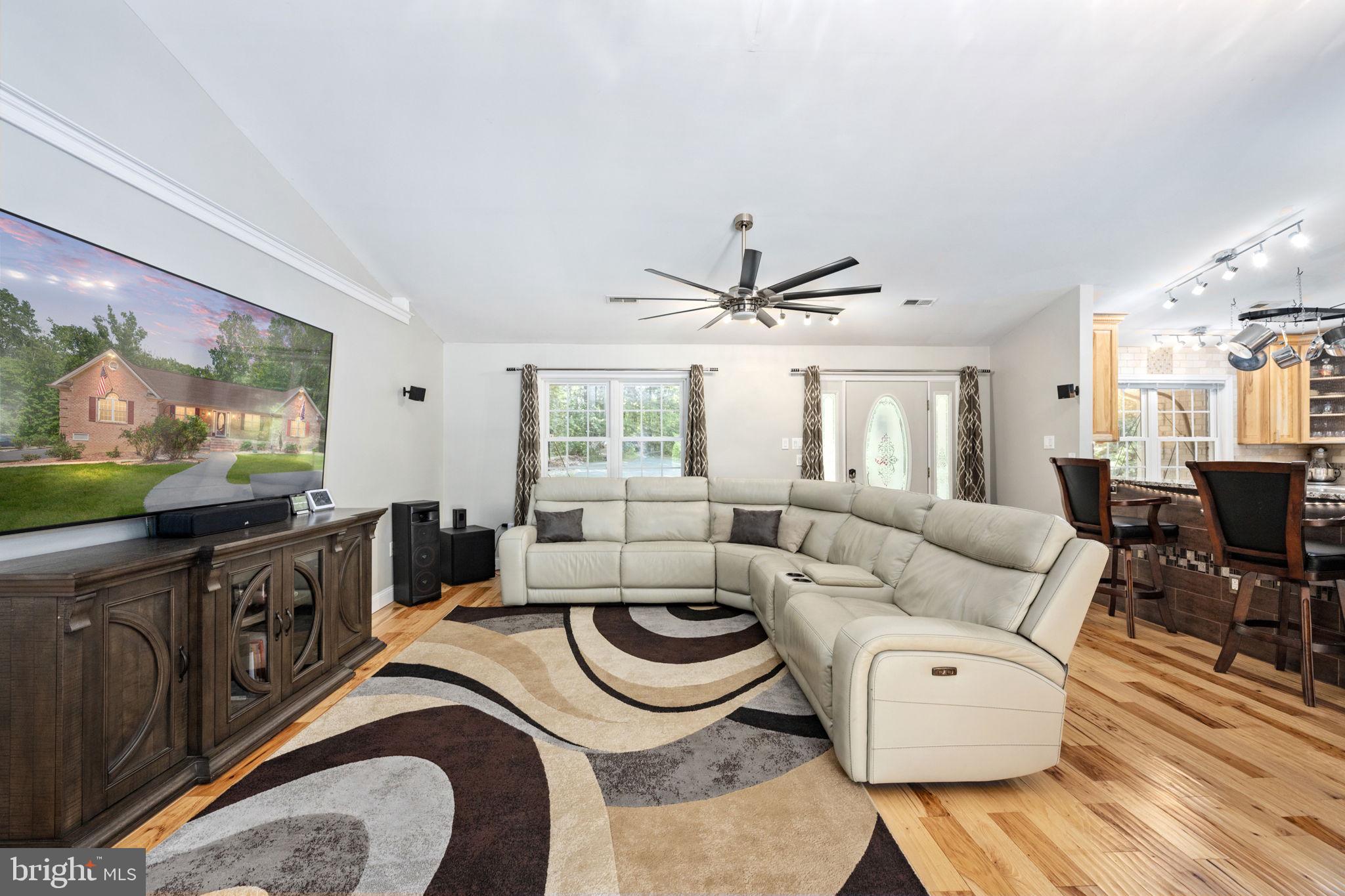 TALL PINES - Residential
