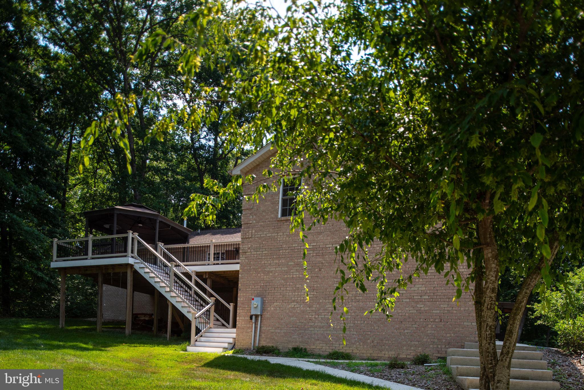 TALL PINES - Residential