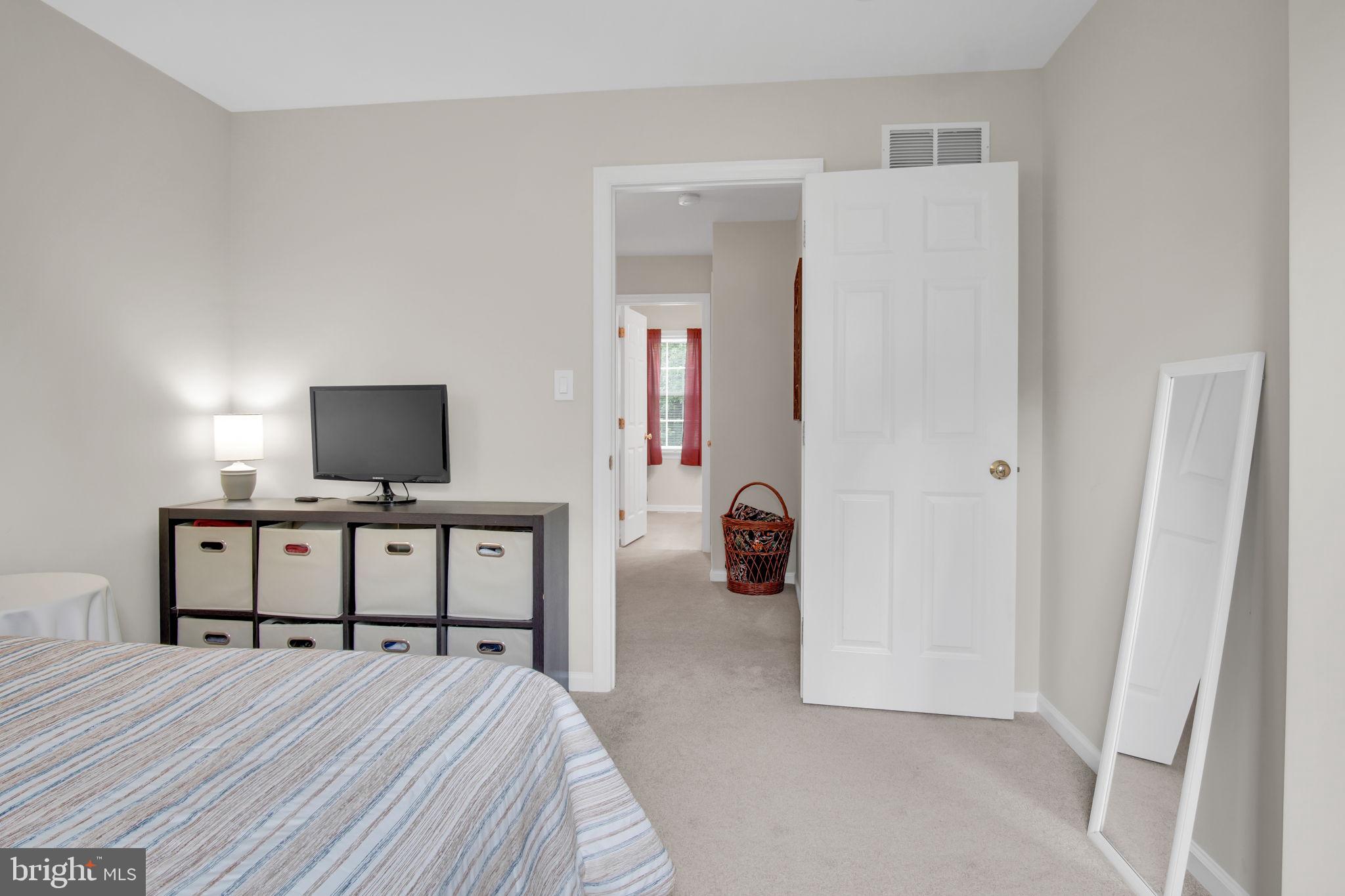 SOUTHPOINT COMMONS - Residential