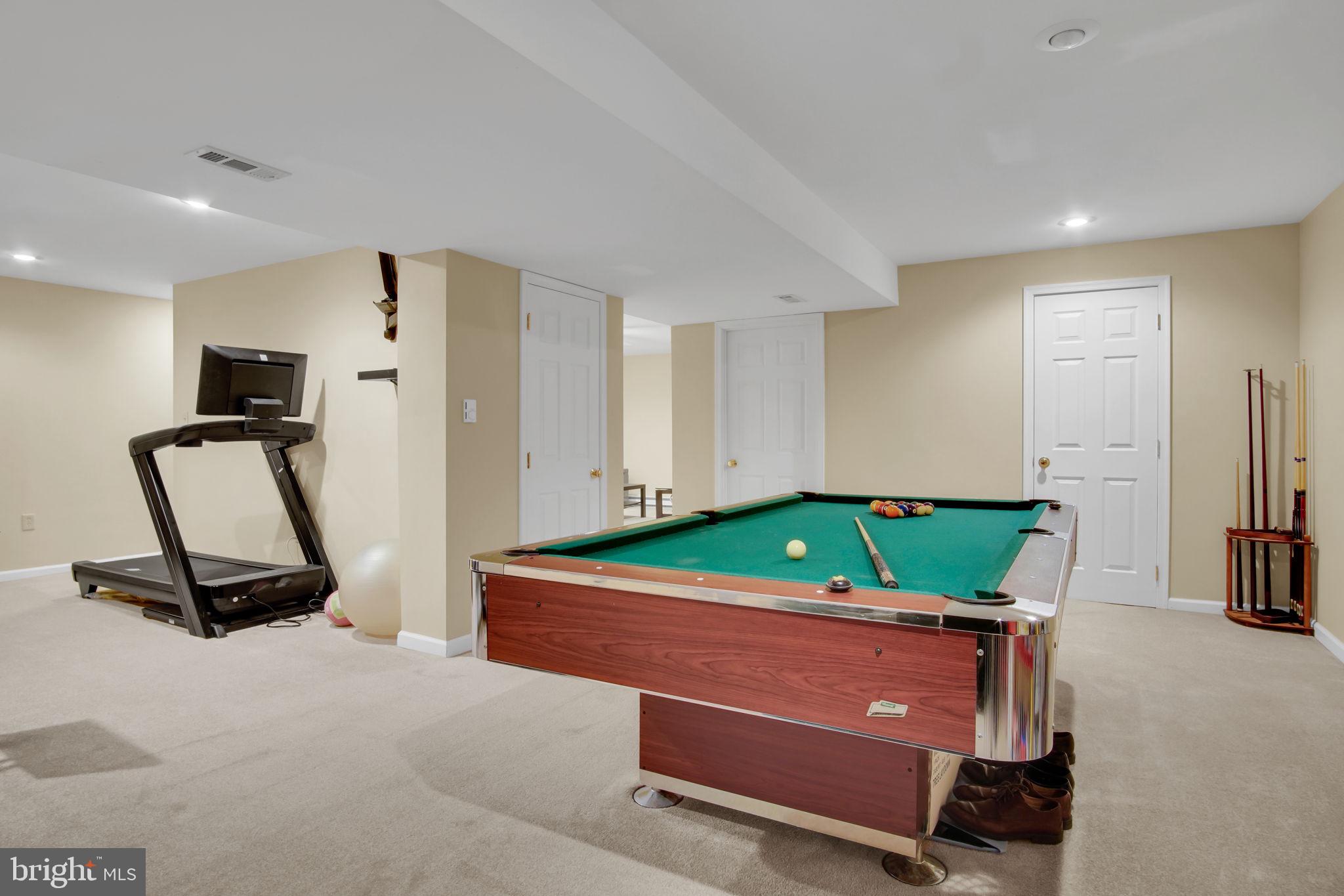 SOUTHPOINT COMMONS - Residential