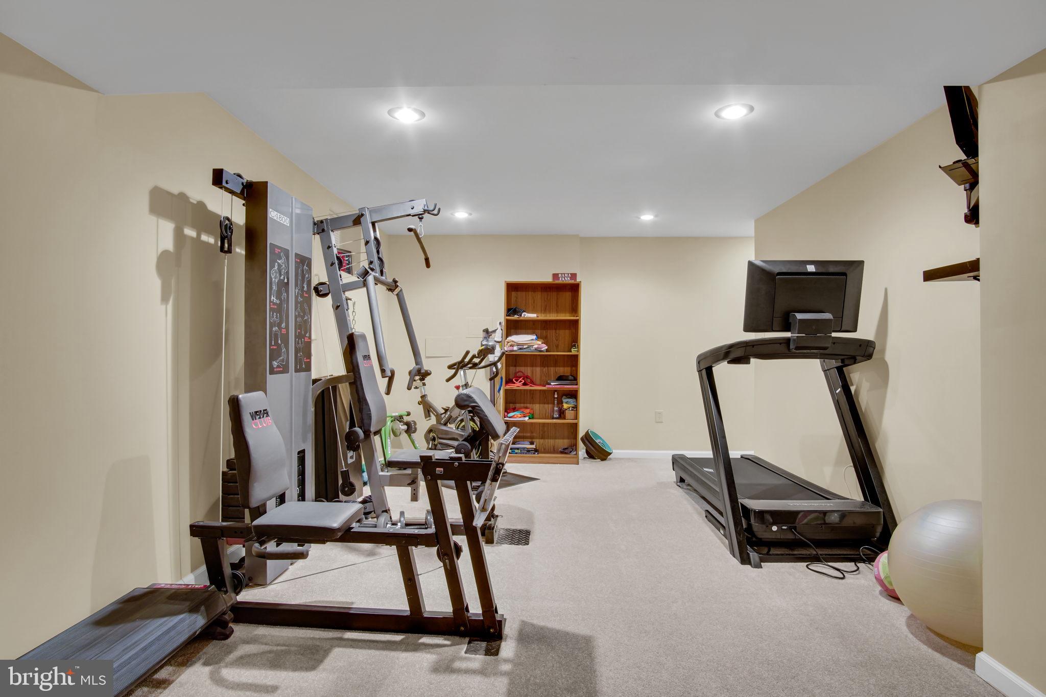 SOUTHPOINT COMMONS - Residential