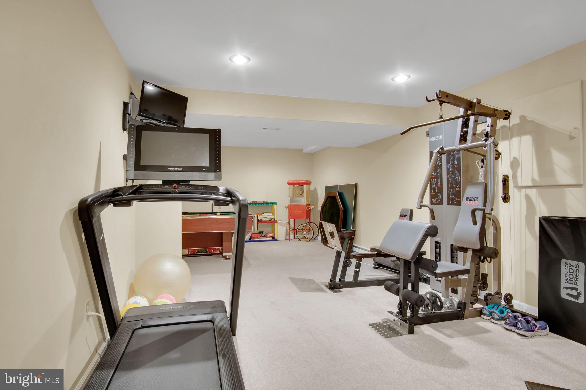 SOUTHPOINT COMMONS - Residential