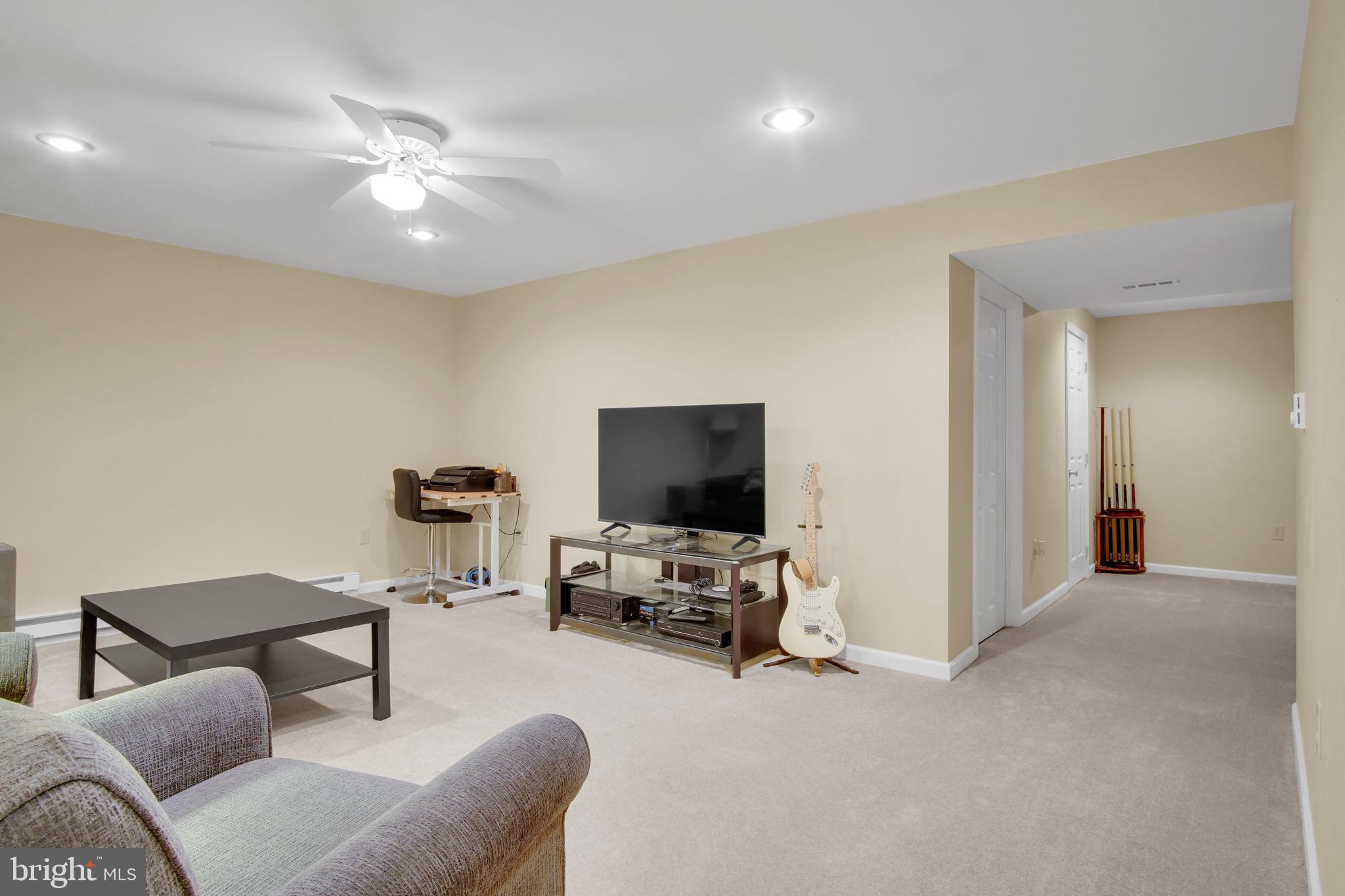 SOUTHPOINT COMMONS - Residential
