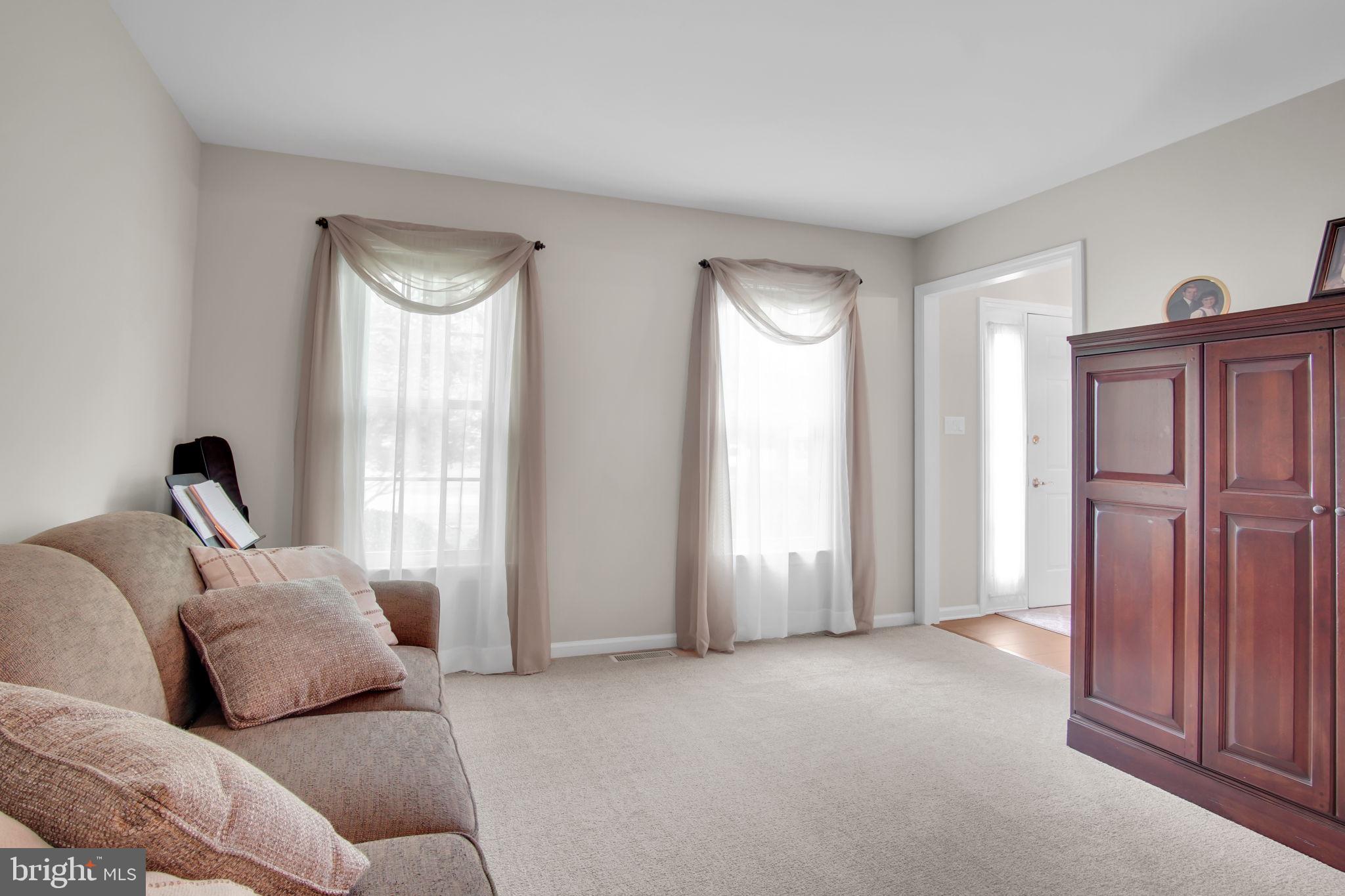 SOUTHPOINT COMMONS - Residential