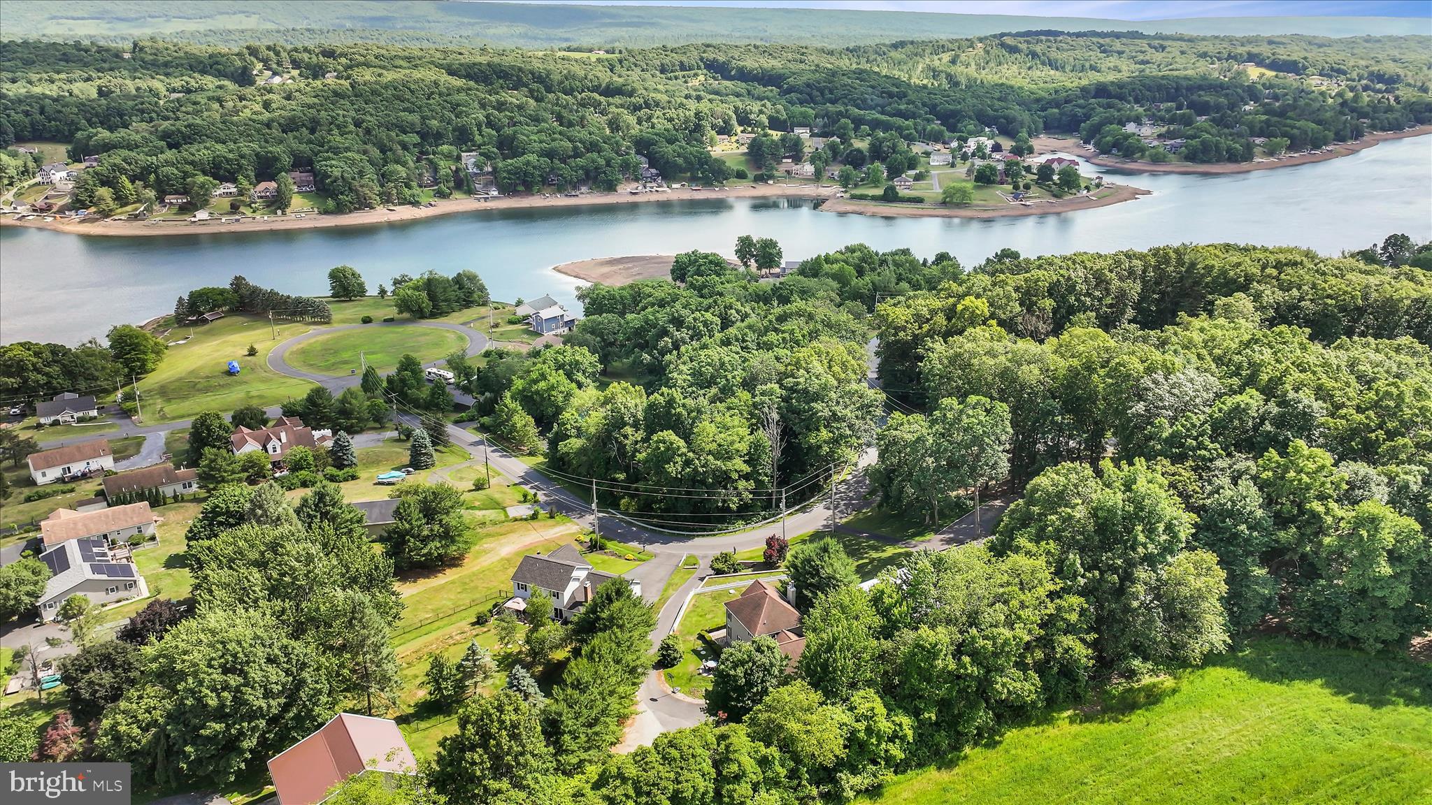 LAKE WYNONAH - Residential