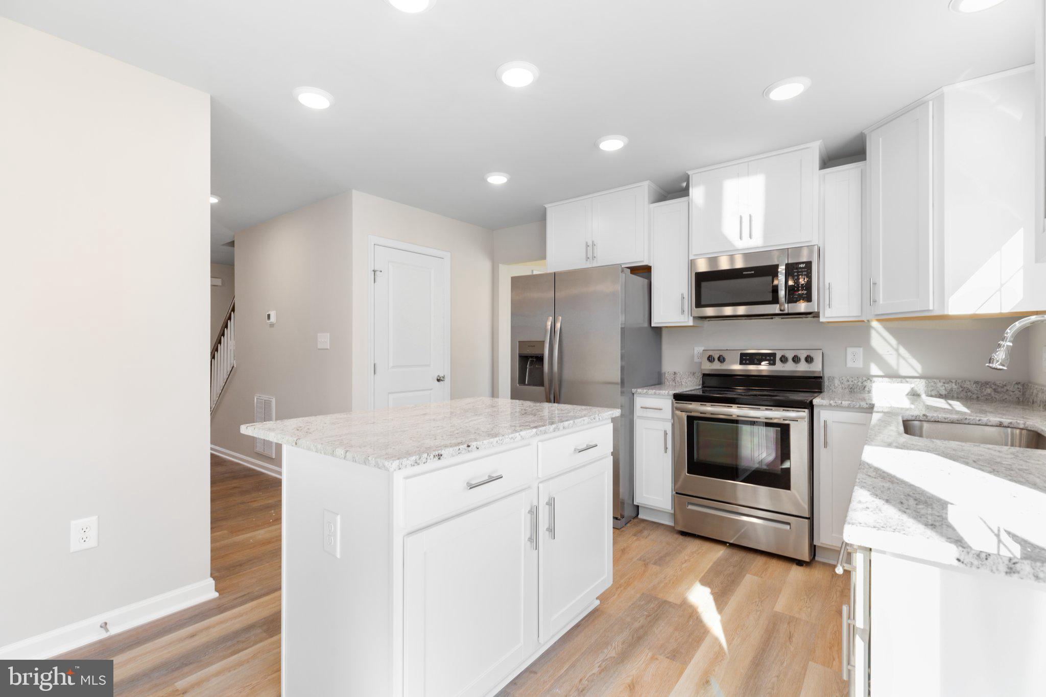 CABIN POINT - Residential