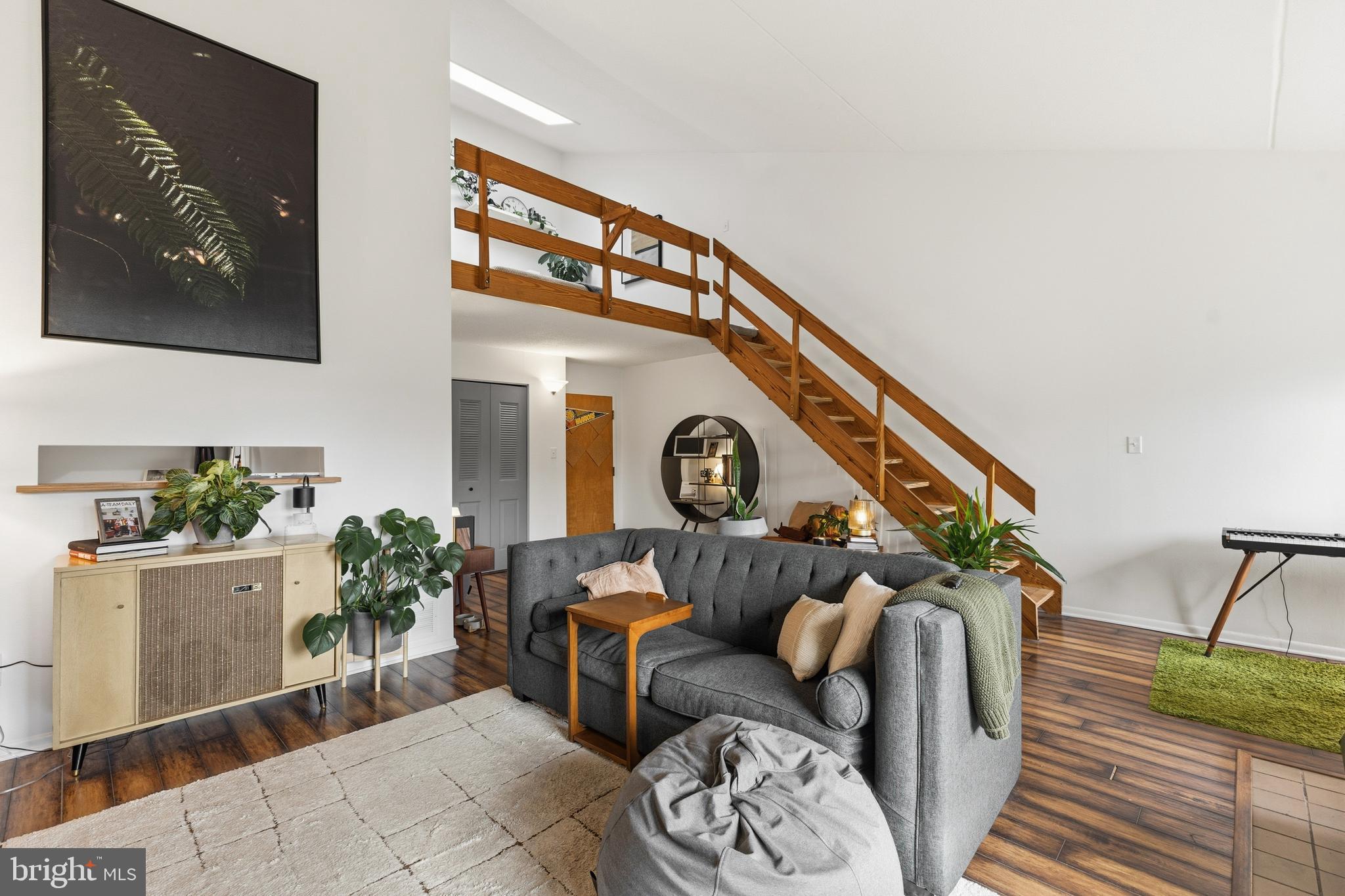 OPEN HOUSE - Thursday, July 9th , 5:00 - 6:30 PM
Big city loft vibes without the big city price tag.

Welcome to Apartment 37 at 806 Stratford Drive, where soaring vaulted ceilings, an open-concept layout, and a loft-style bedroom create a space full of character and style. Natural light pours through the windows and skylight, giving the home an airy, modern feel that's perfect for entertaining, relaxing, or working from home.

The updated kitchen flows into the living space, while the bathroom, complete with tiled shower and new in-unit washer and dryer, brings everyday convenience. A bright flex area offers the ideal spot for home office living, a creative studio, or cozy reading nook, and generous storage throughout—including an additional storage locker—means everything has its place.