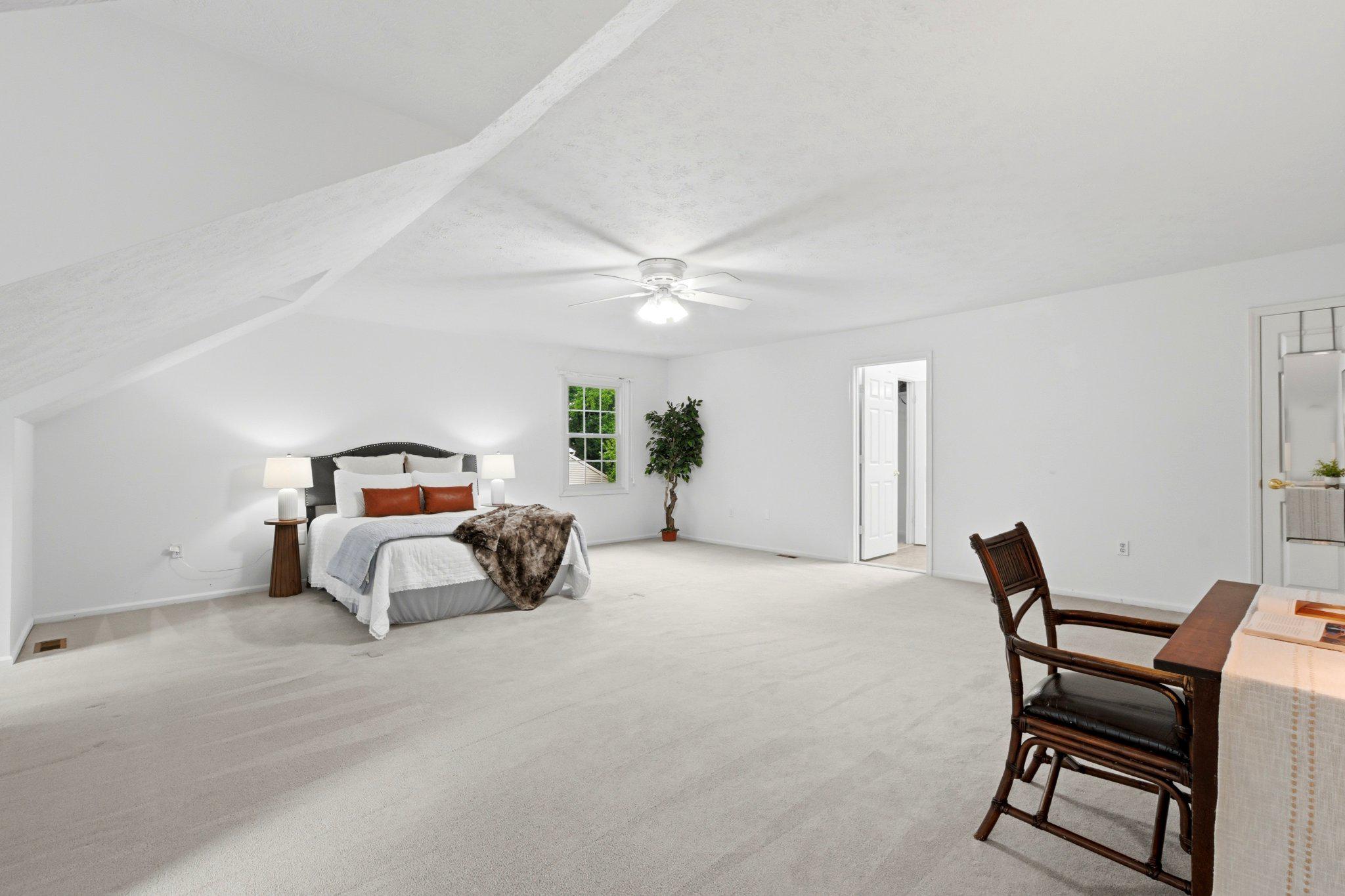 LOCKMEADE - Residential