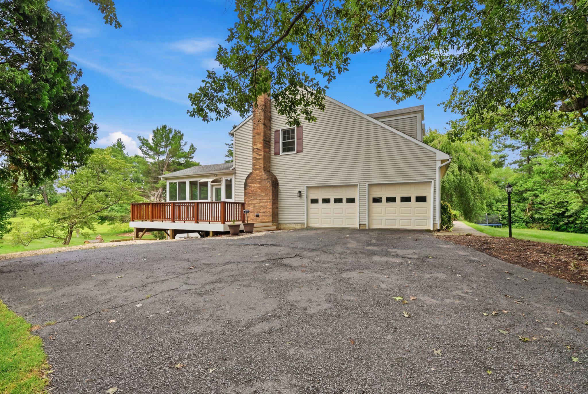 LOCKMEADE - Residential