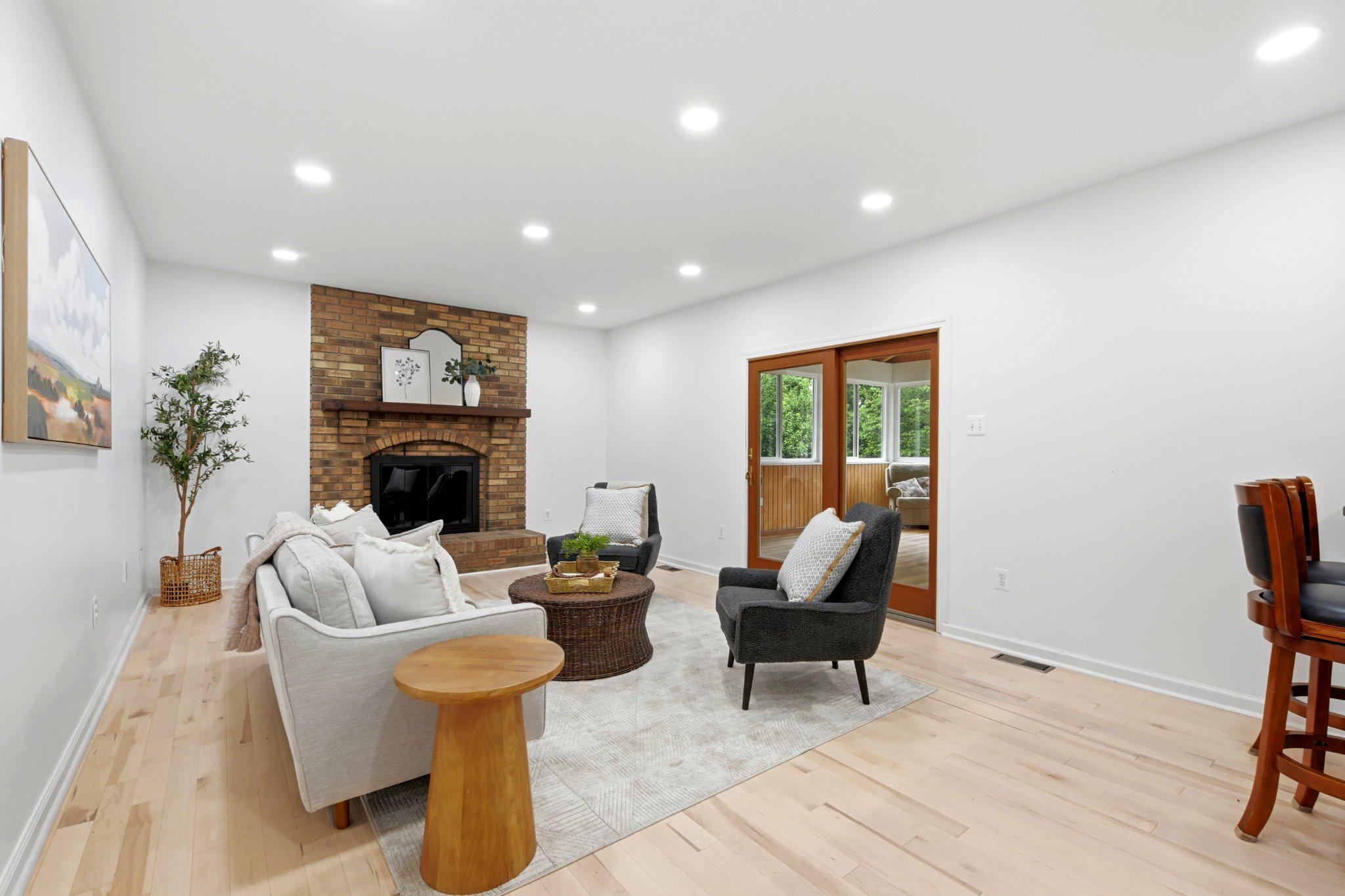 LOCKMEADE - Residential