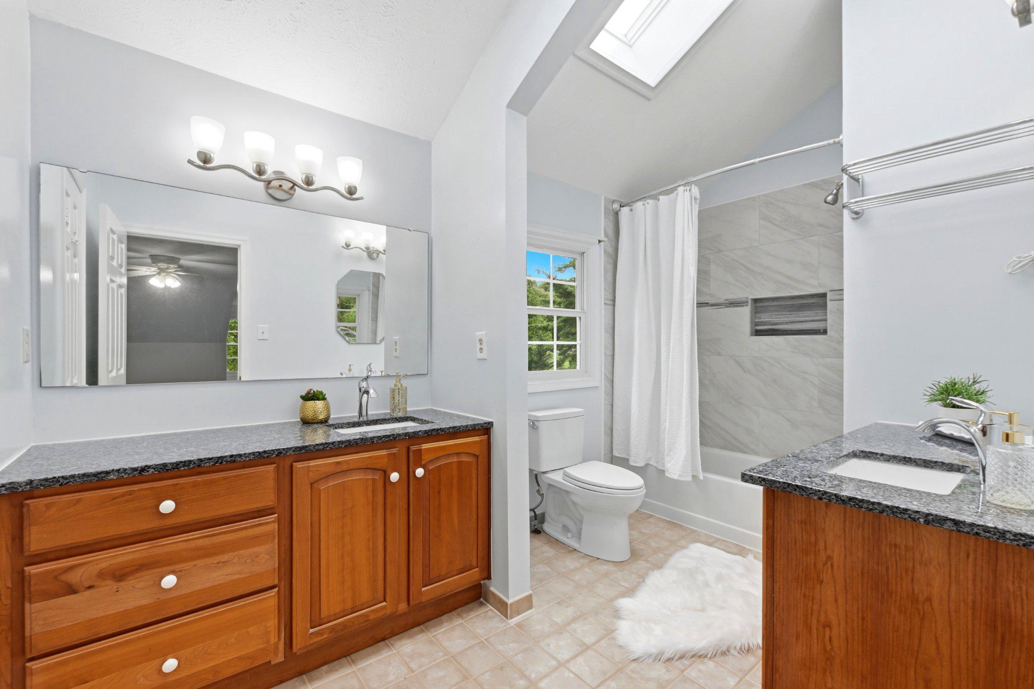 LOCKMEADE - Residential