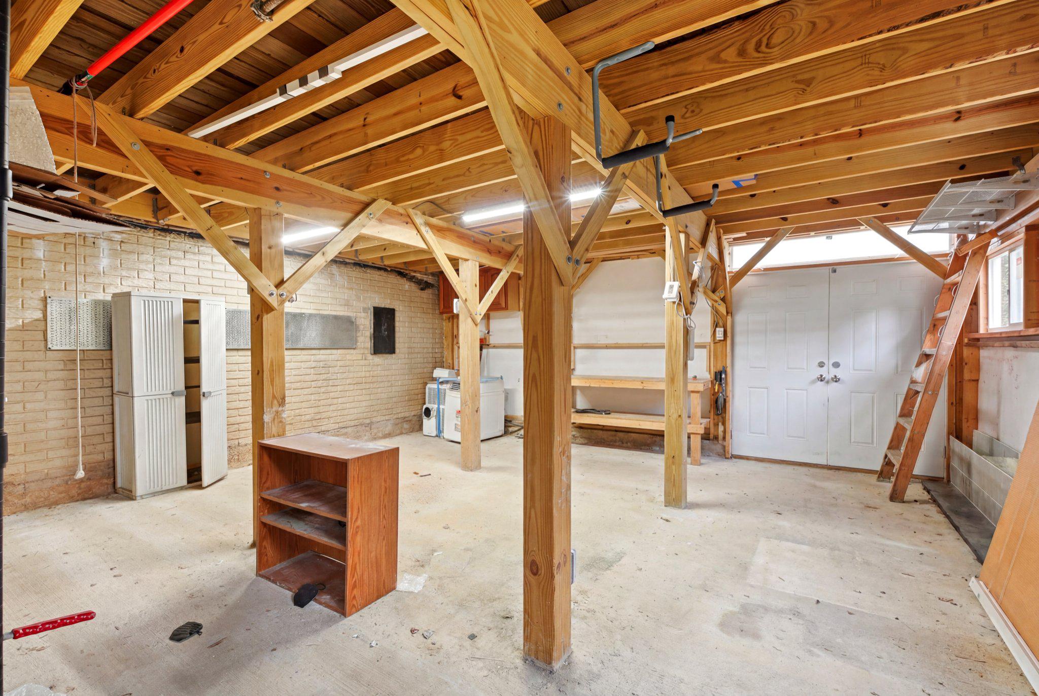 LOCKMEADE - Residential