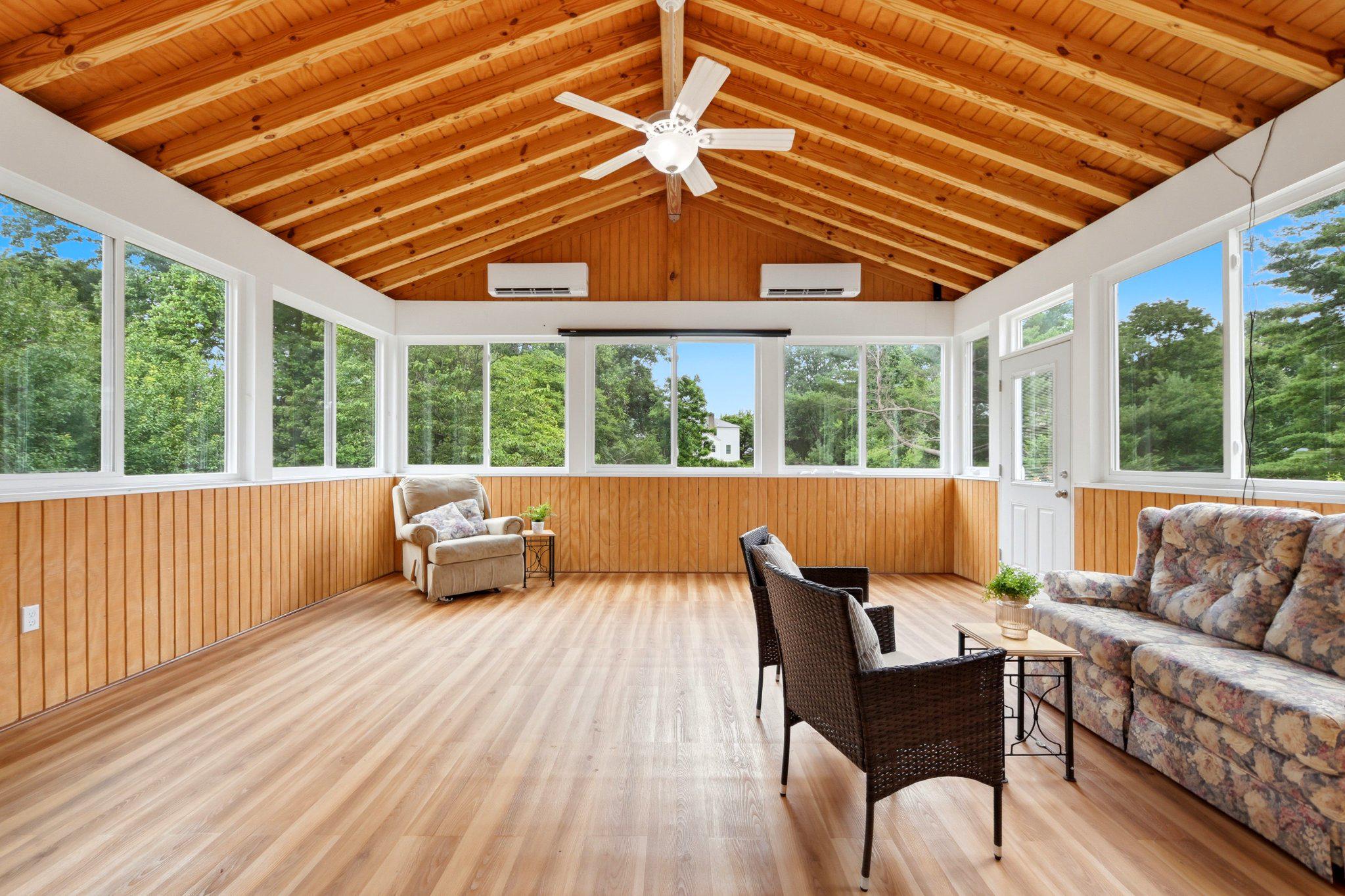 LOCKMEADE - Residential
