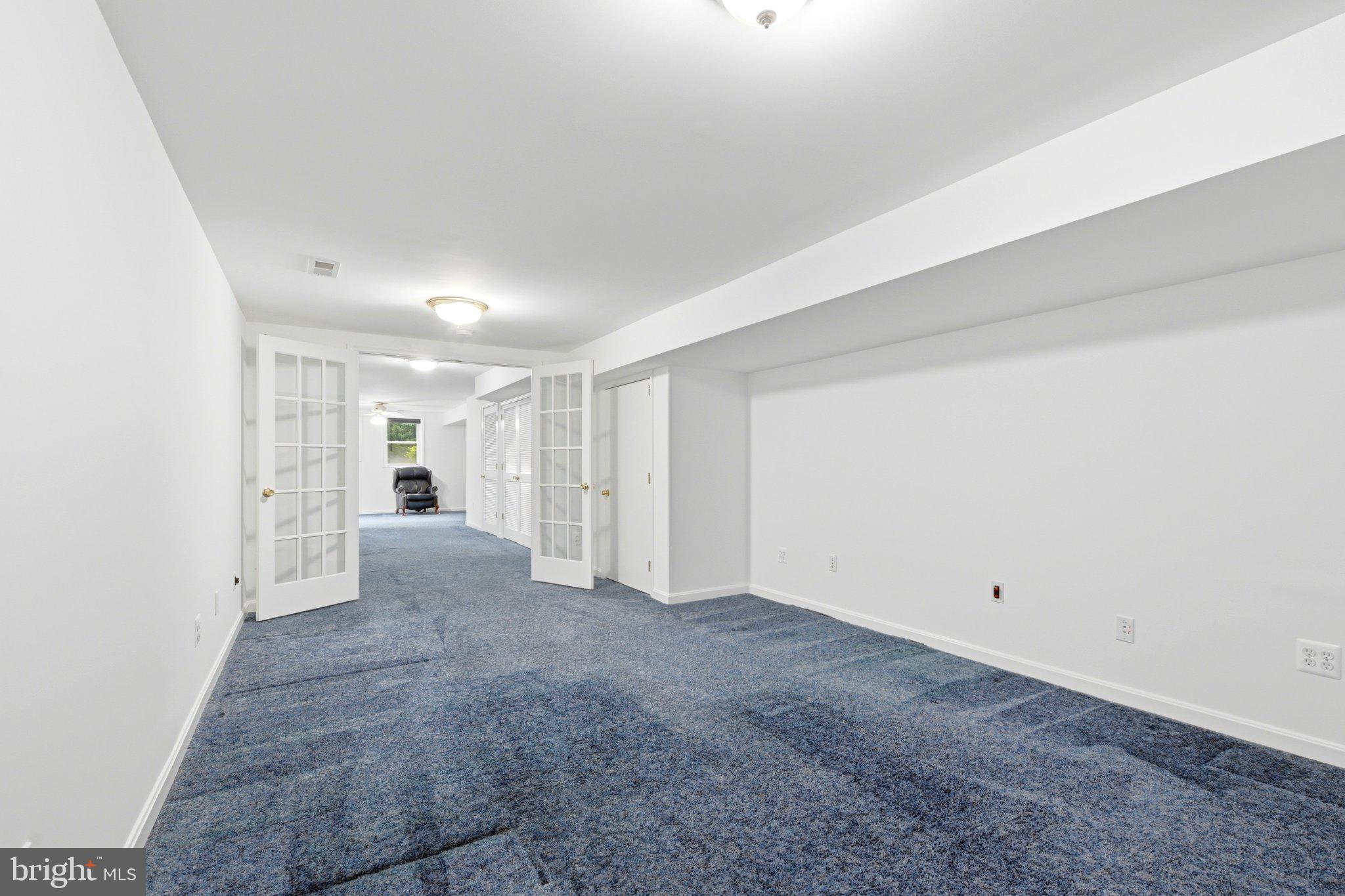 LOCKMEADE - Residential