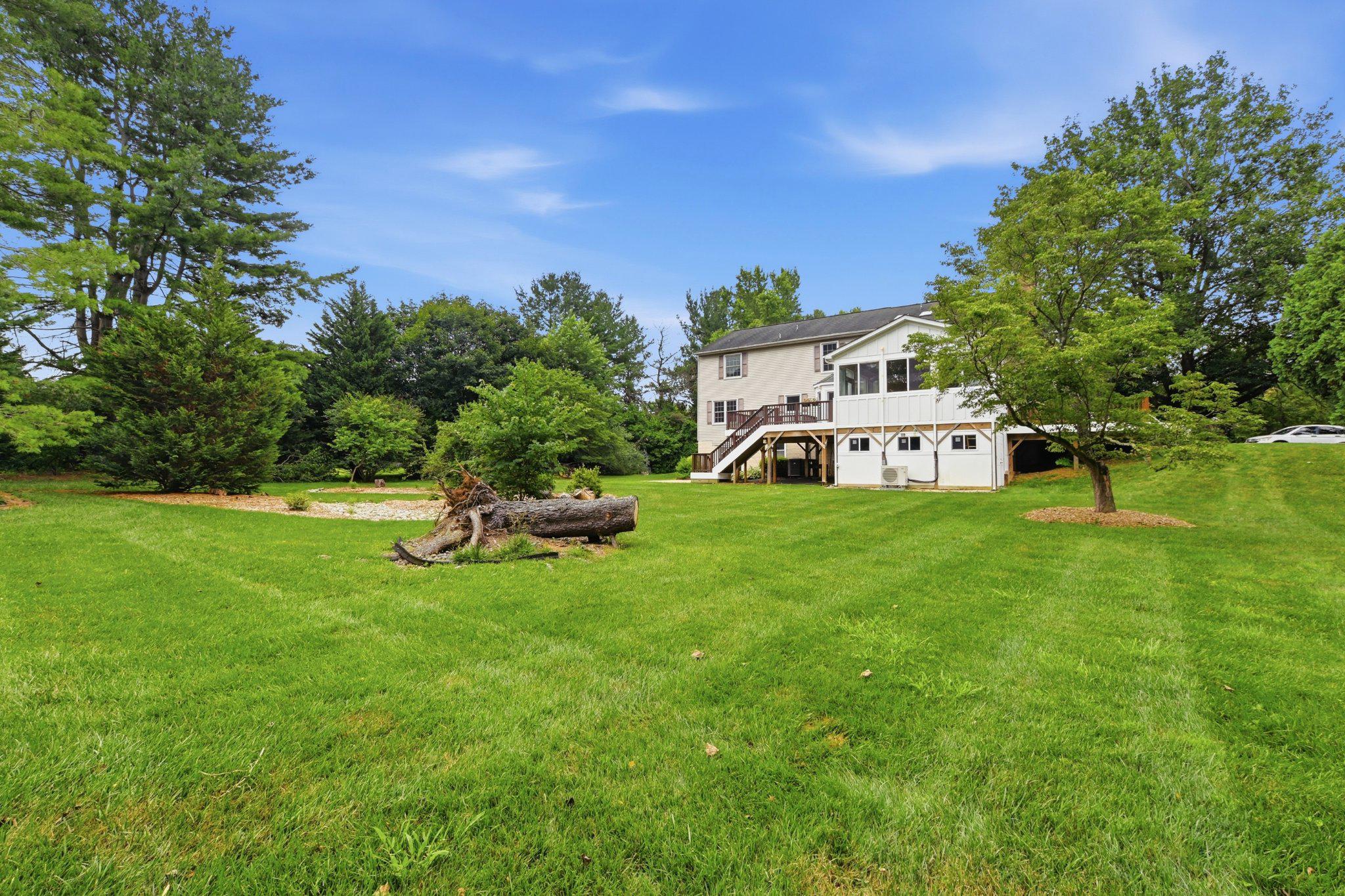 LOCKMEADE - Residential