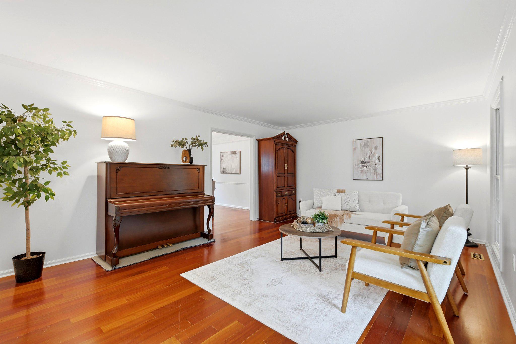 LOCKMEADE - Residential