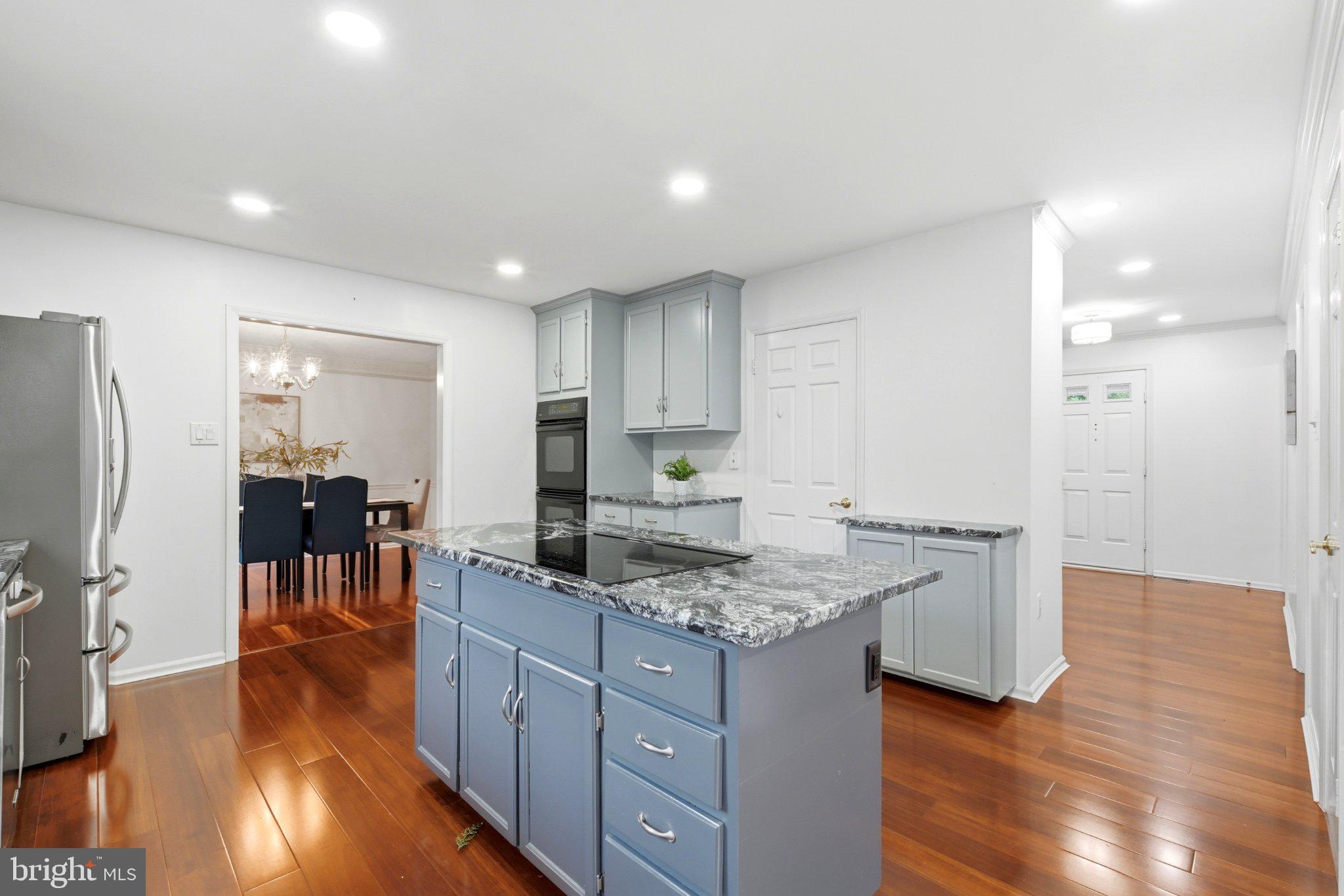 LOCKMEADE - Residential