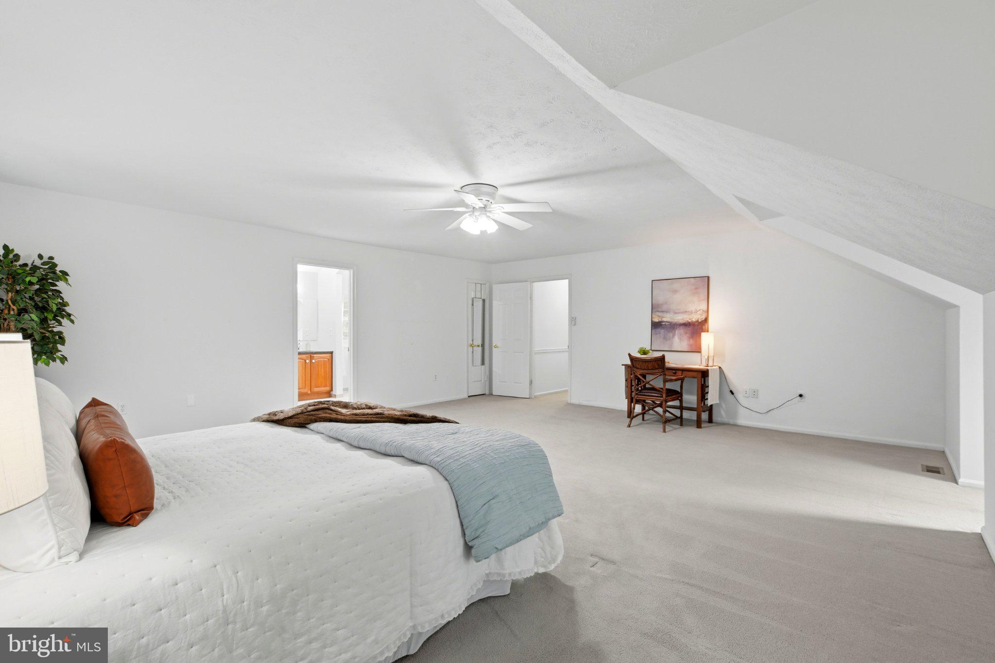 LOCKMEADE - Residential