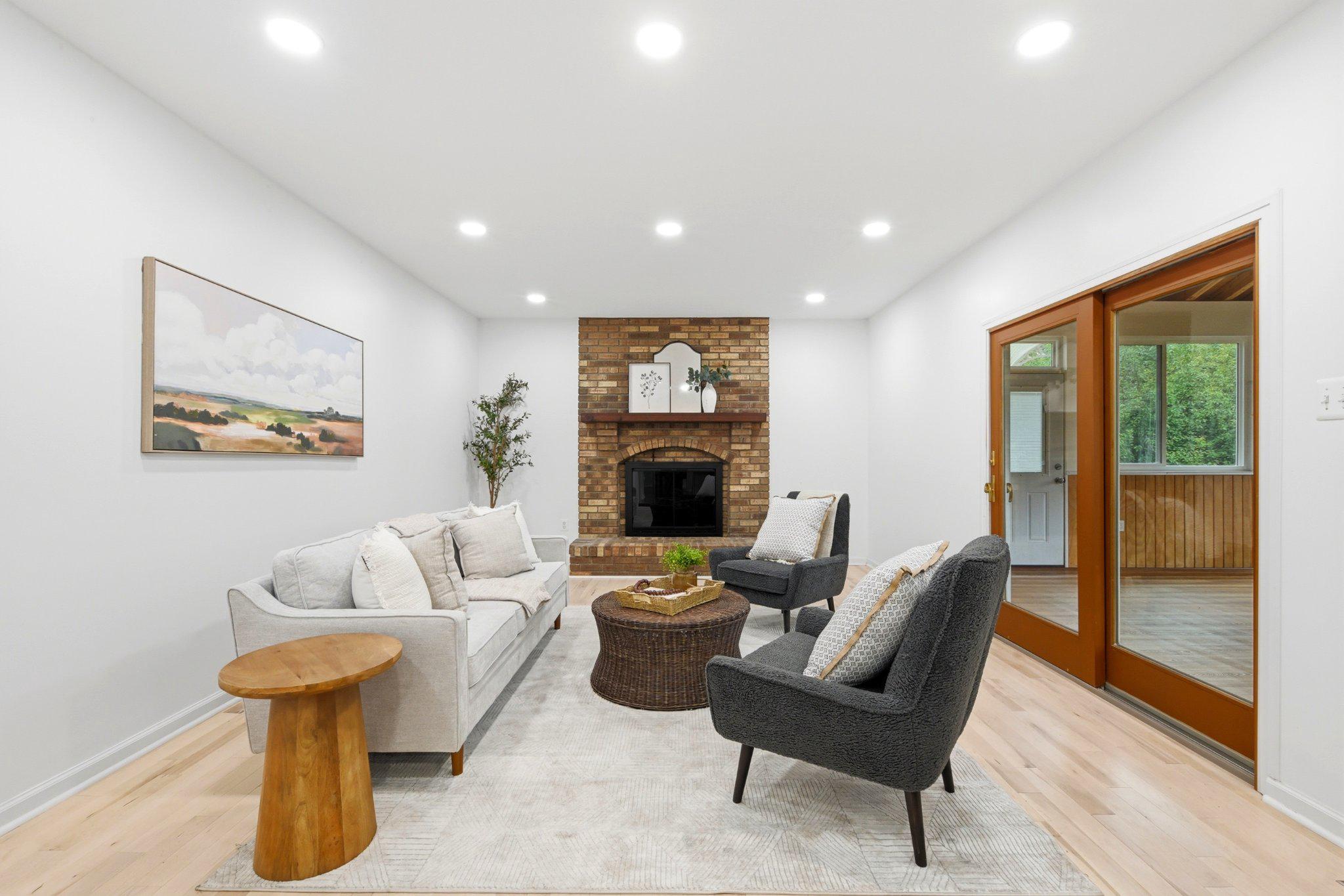 LOCKMEADE - Residential