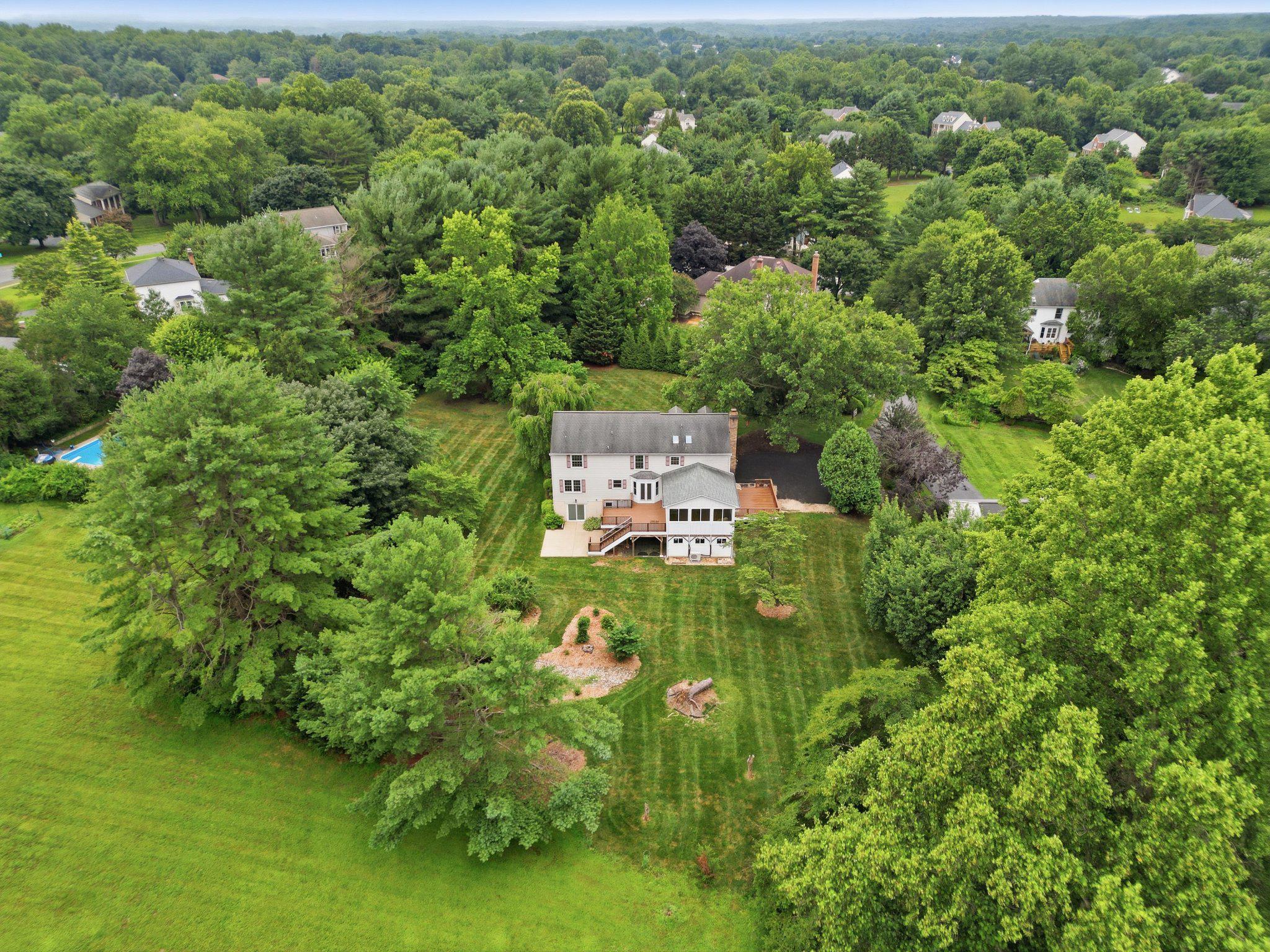 LOCKMEADE - Residential