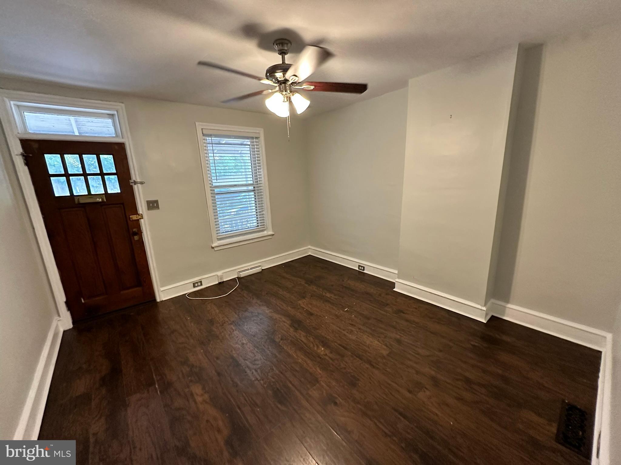 NORRISTOWN - Residential