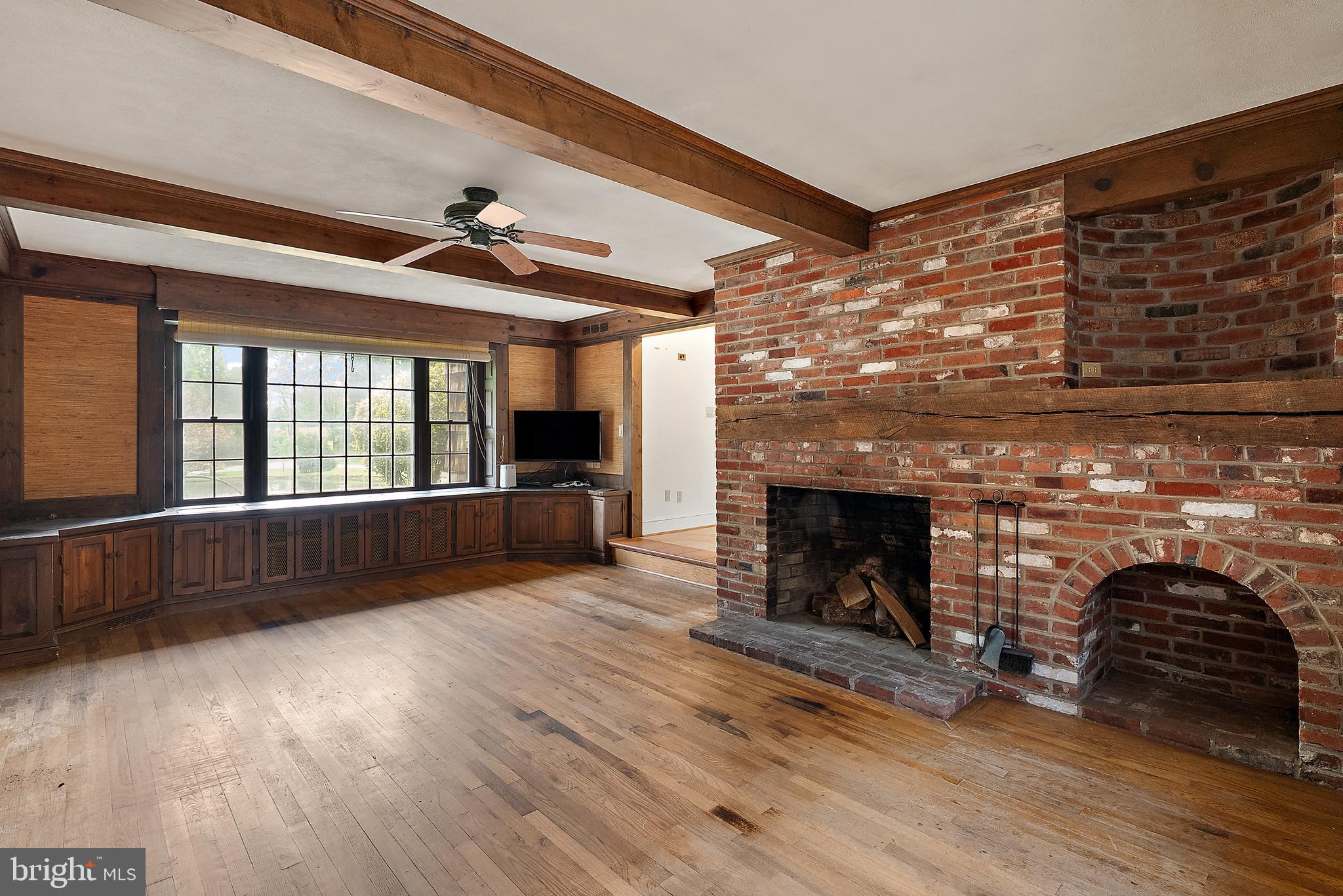 CORNER KETCH FARM - Residential