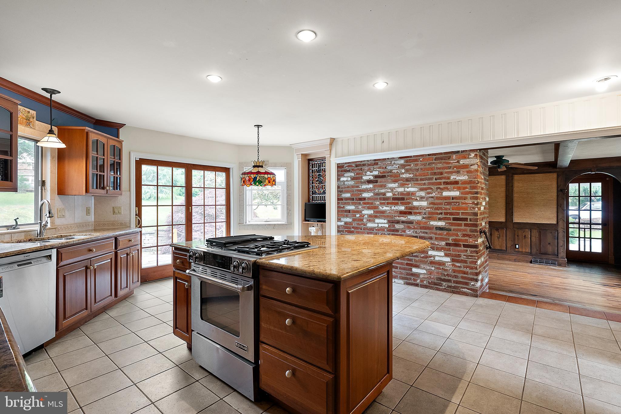 CORNER KETCH FARM - Residential