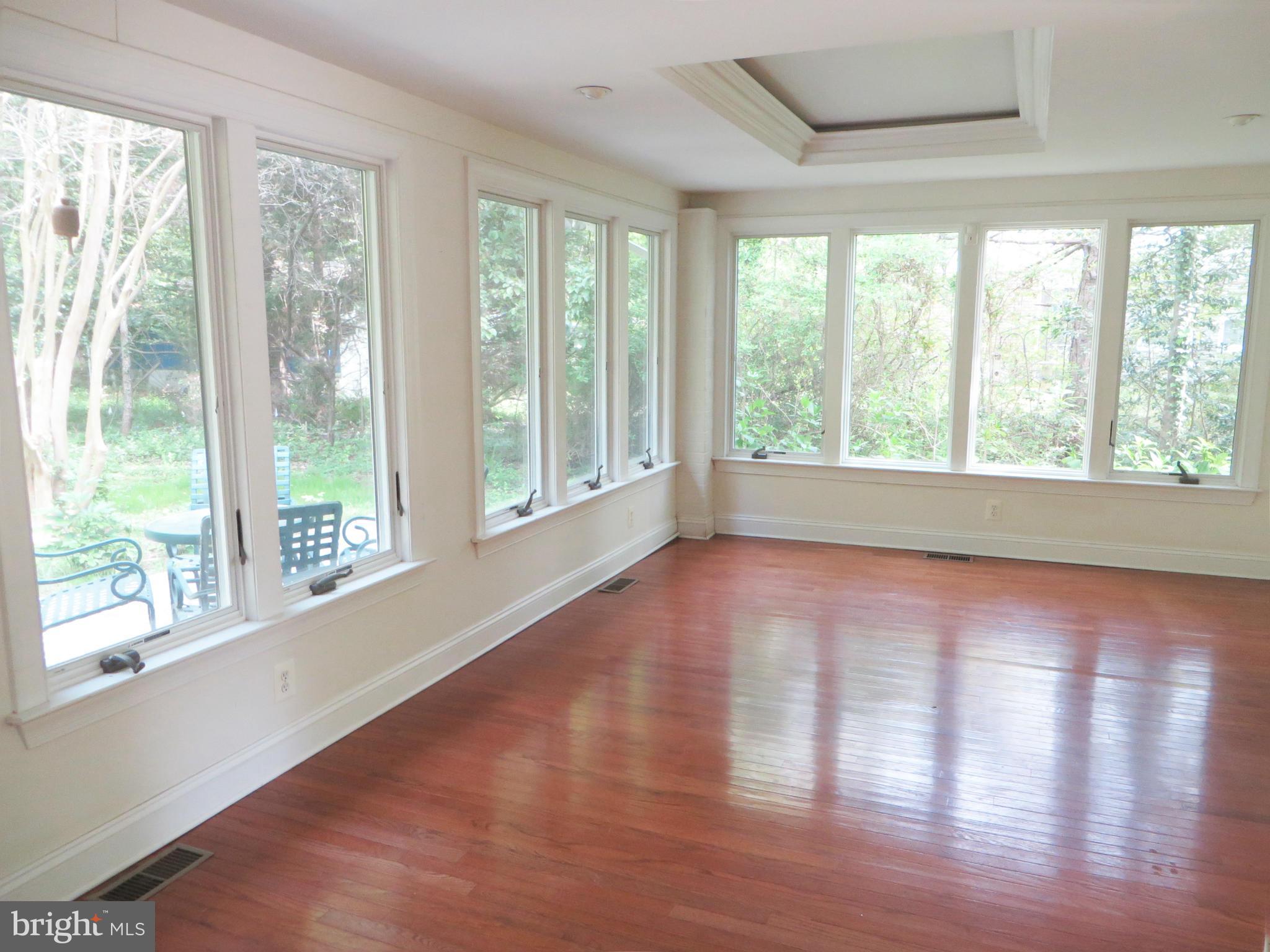ESPERANZA FARMS - Residential