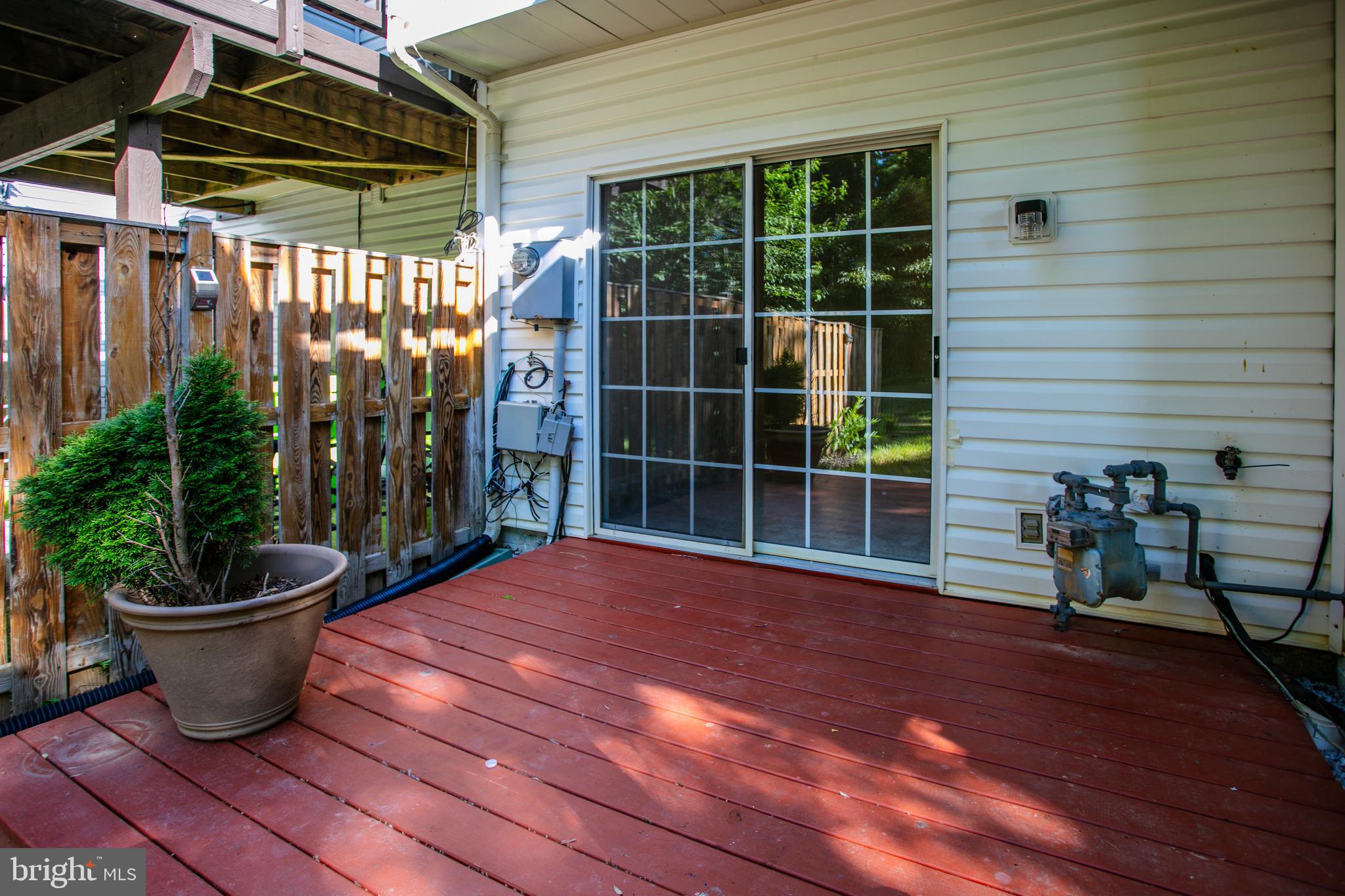 ISLAND CREEK - Residential Lease