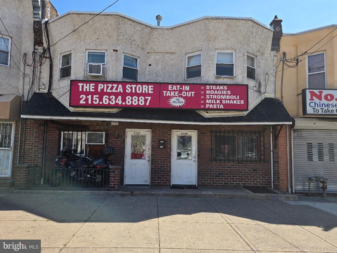 2 Parcel Former Pizza shop with or without equipment, must see 2 bedroom apartment above