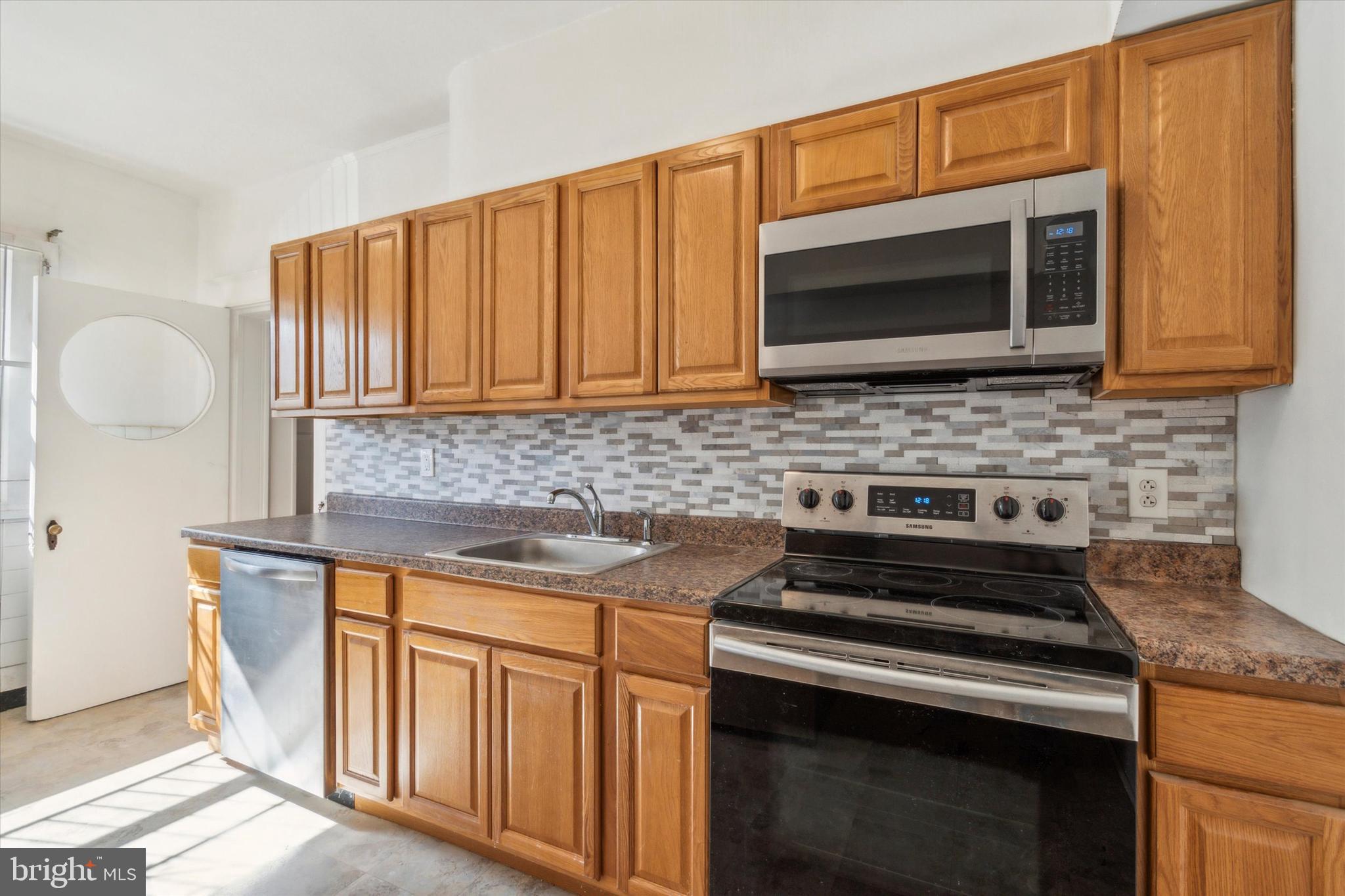 WEST PHILADELPHIA - Residential Income