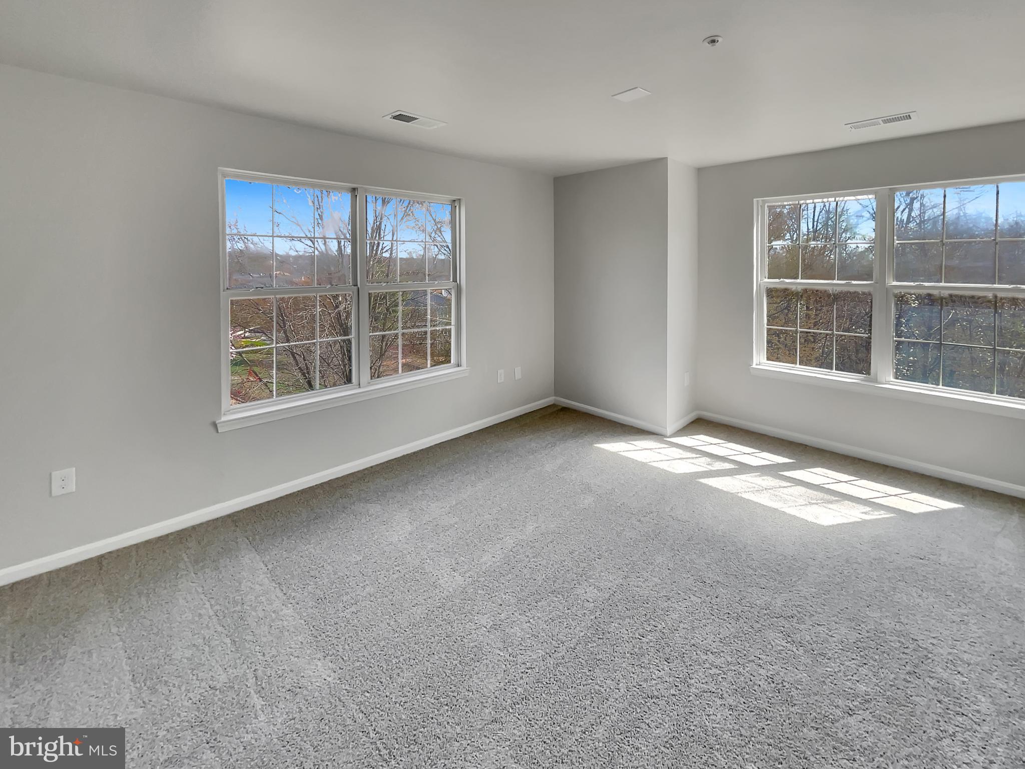 STRATFORD PLACE AT KINGS - Residential