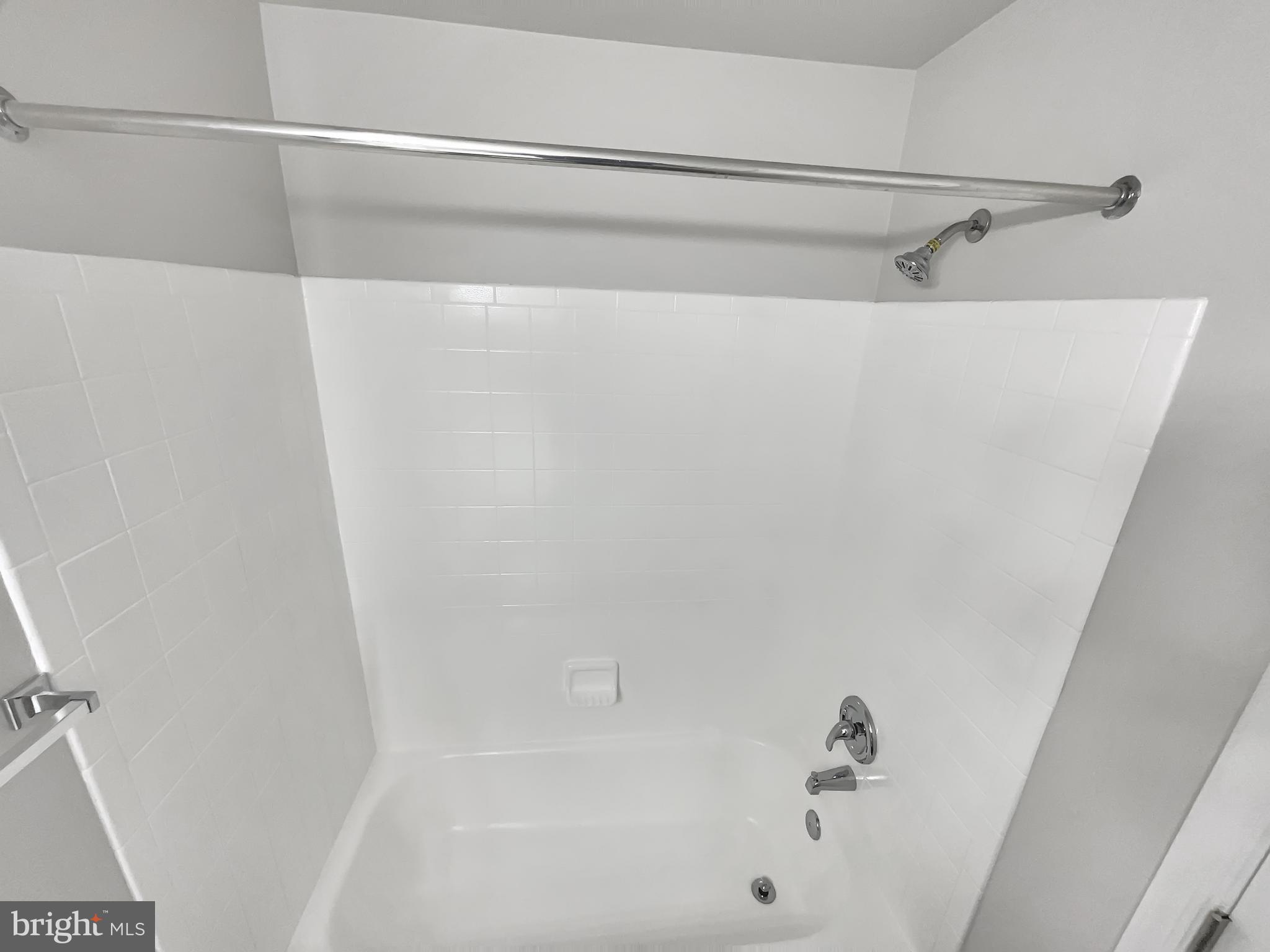 STRATFORD PLACE AT KINGS - Residential