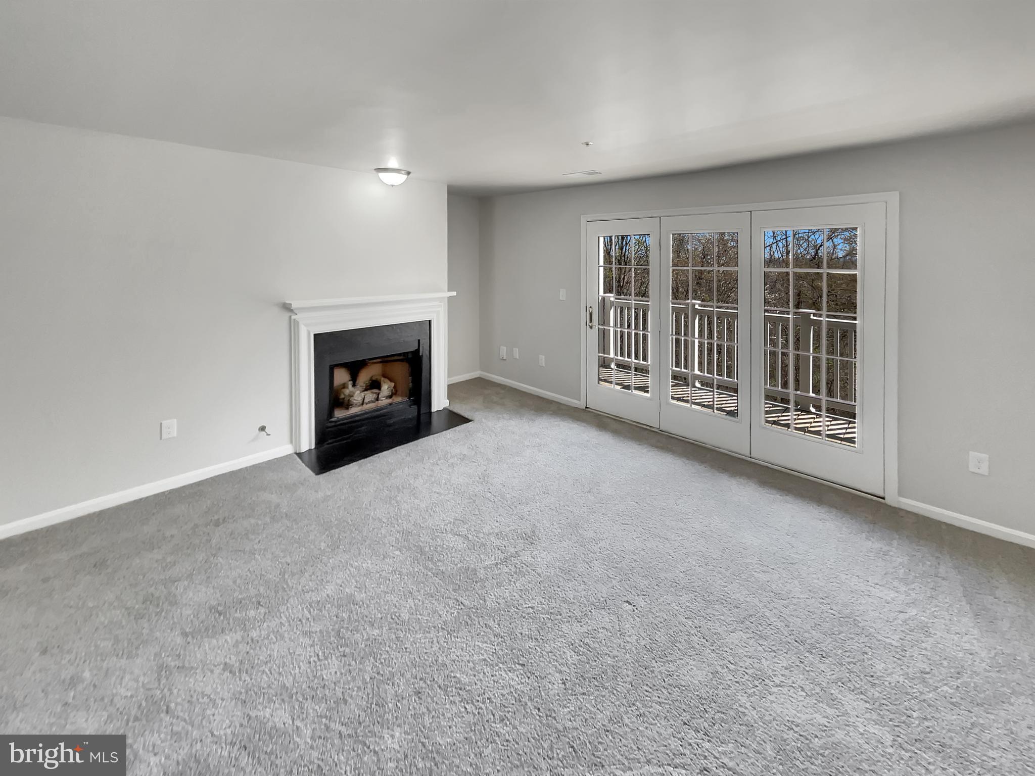 STRATFORD PLACE AT KINGS - Residential